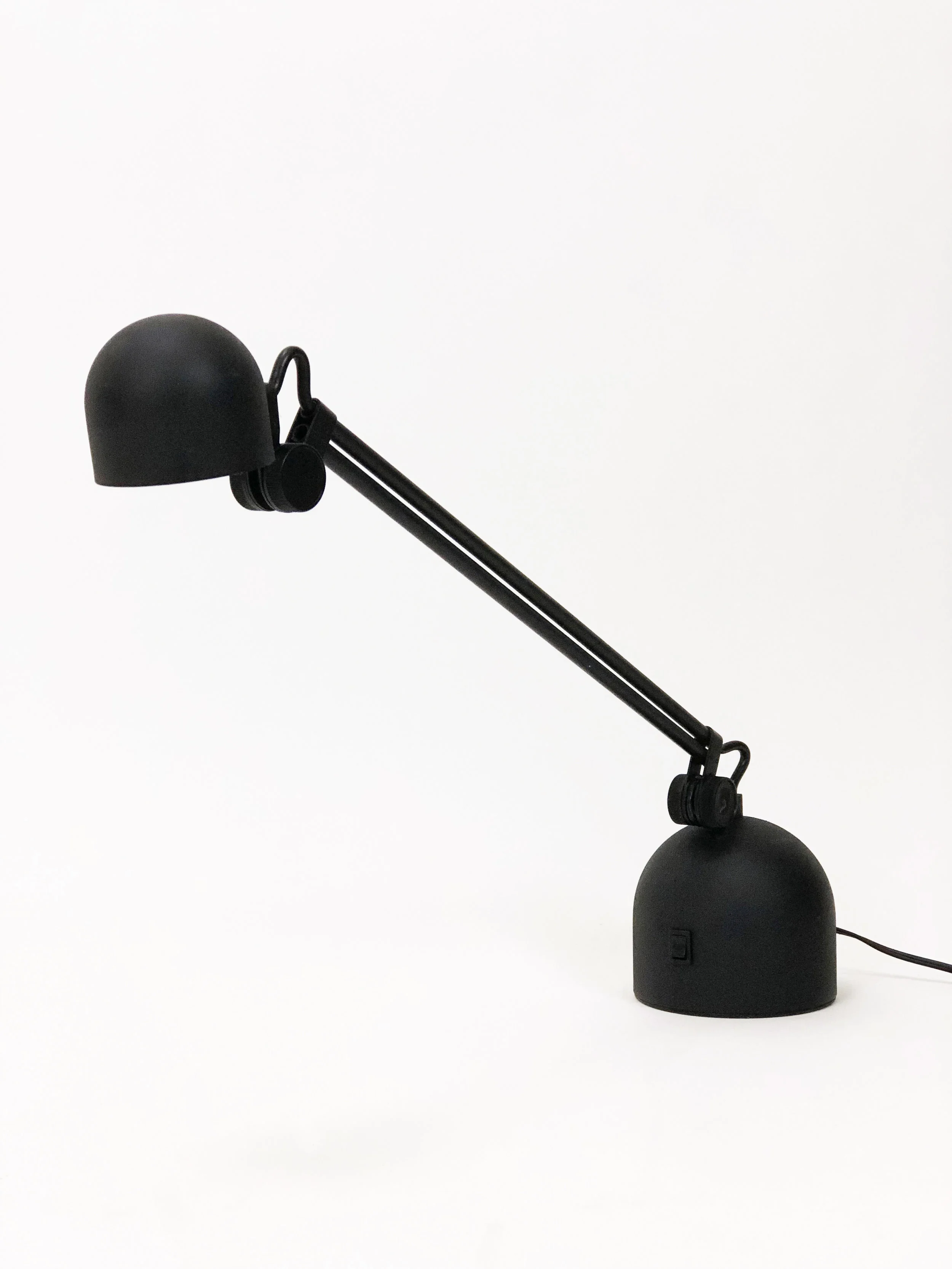 Bazz Desk Lamp