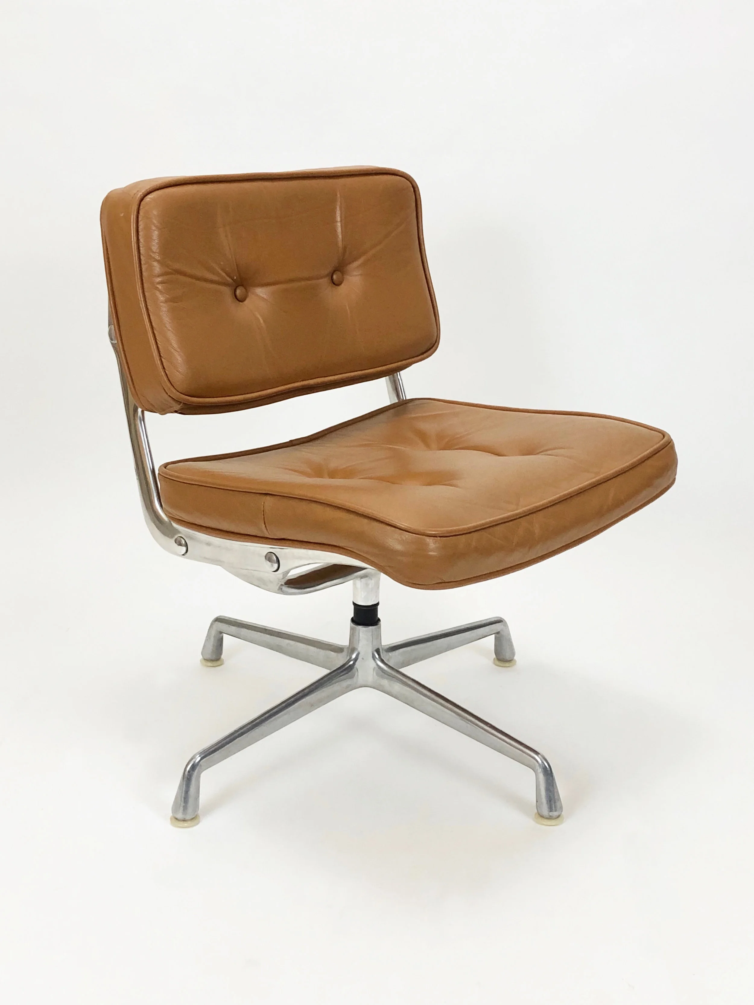 Eames Intermediate Chair