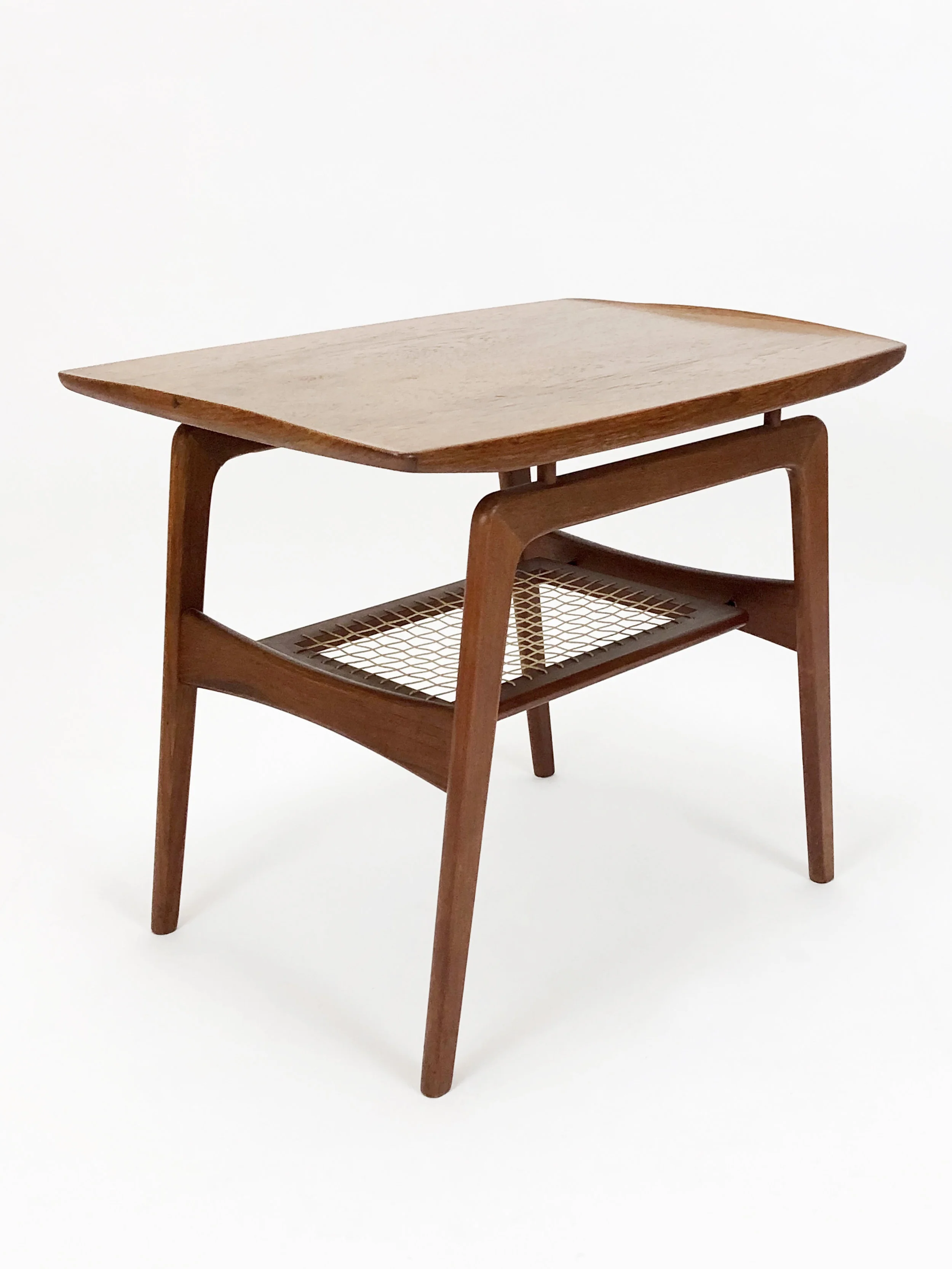 Arne Hovmand Olsen Side Table 02.jpg