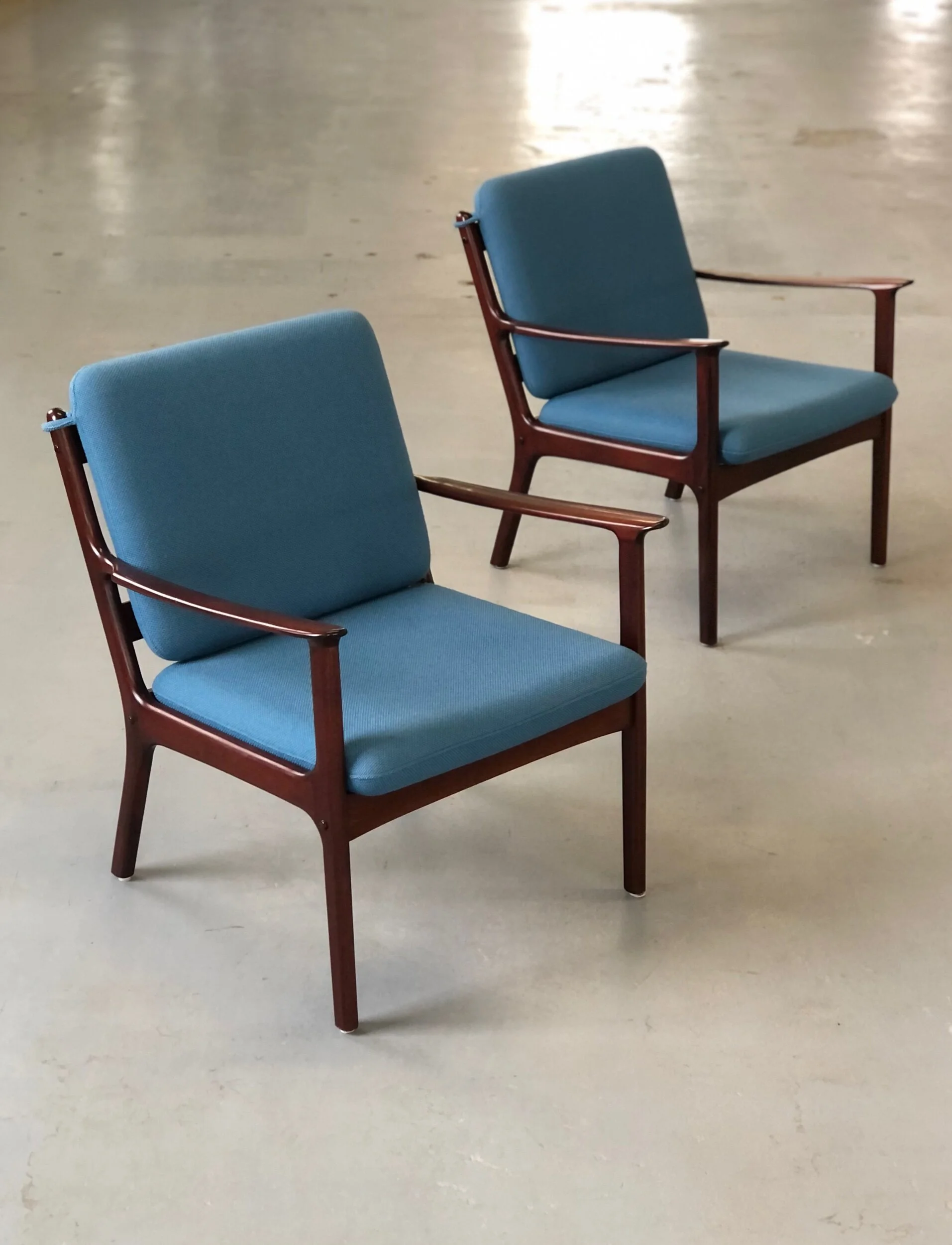 8DFCEA58-6003-4CAF-BE83-BAA4D583FF4A