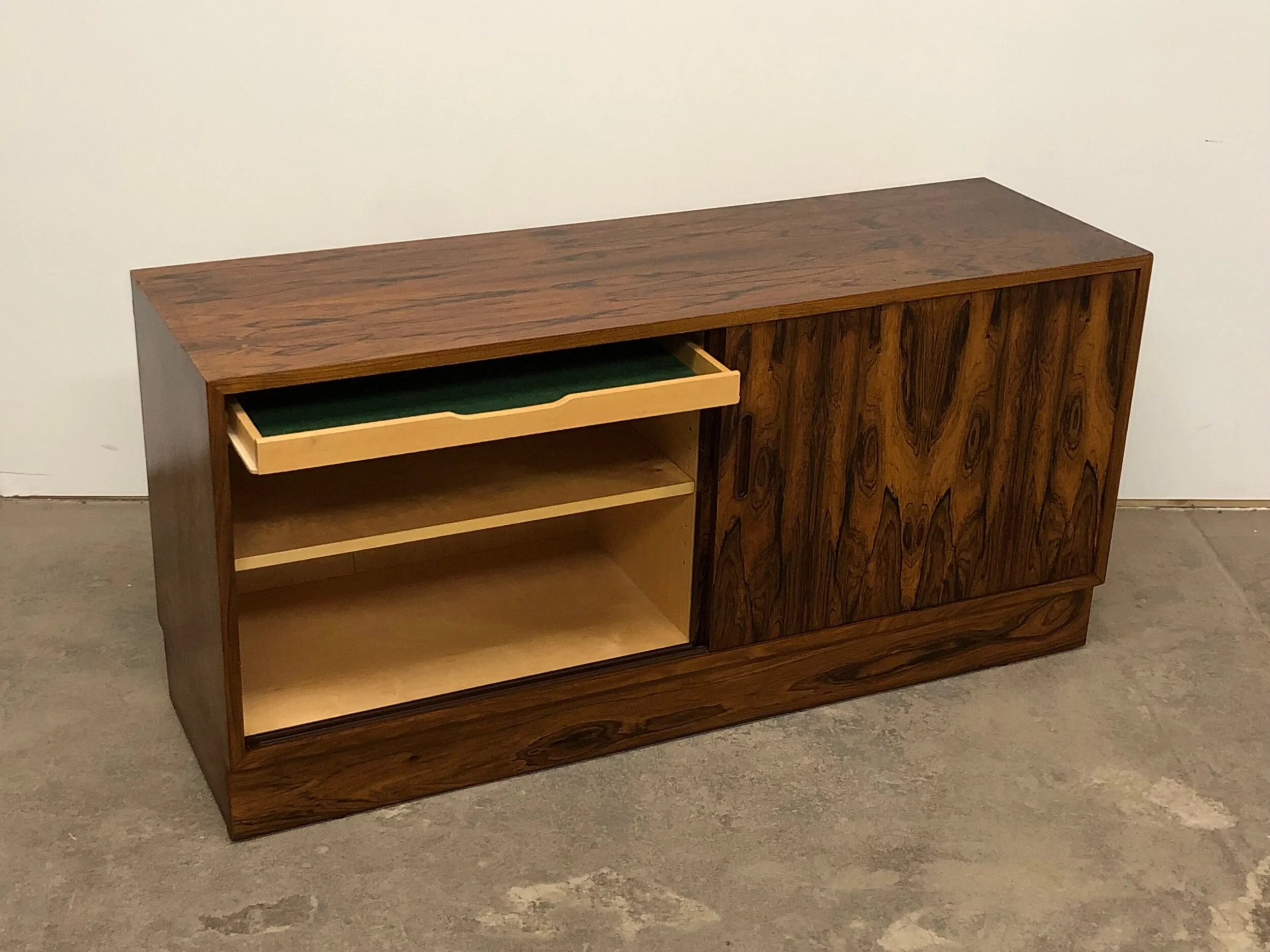 356F3E83-FCA0-4B22-A252-5EE5C034F01B