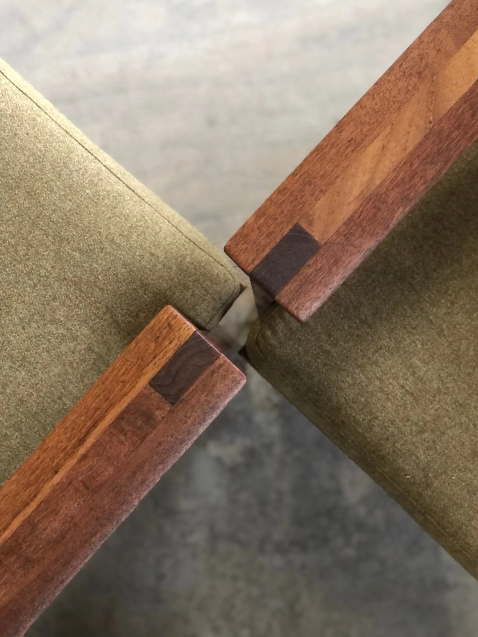 B8E8B415-73BE-411F-ABC4-9E6824E34984