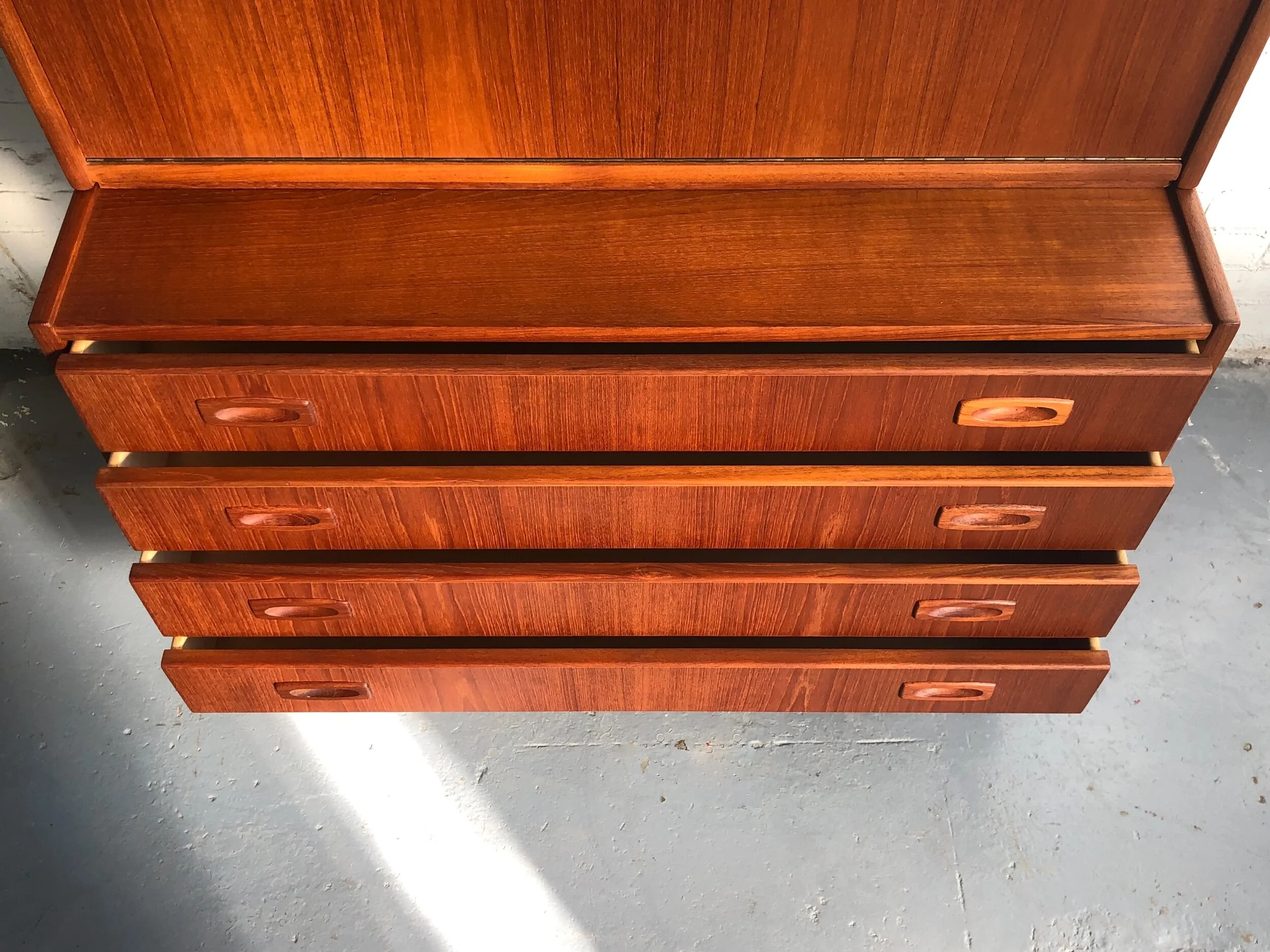 12DE8F52-8E7B-407A-9B38-FE4A551188DB