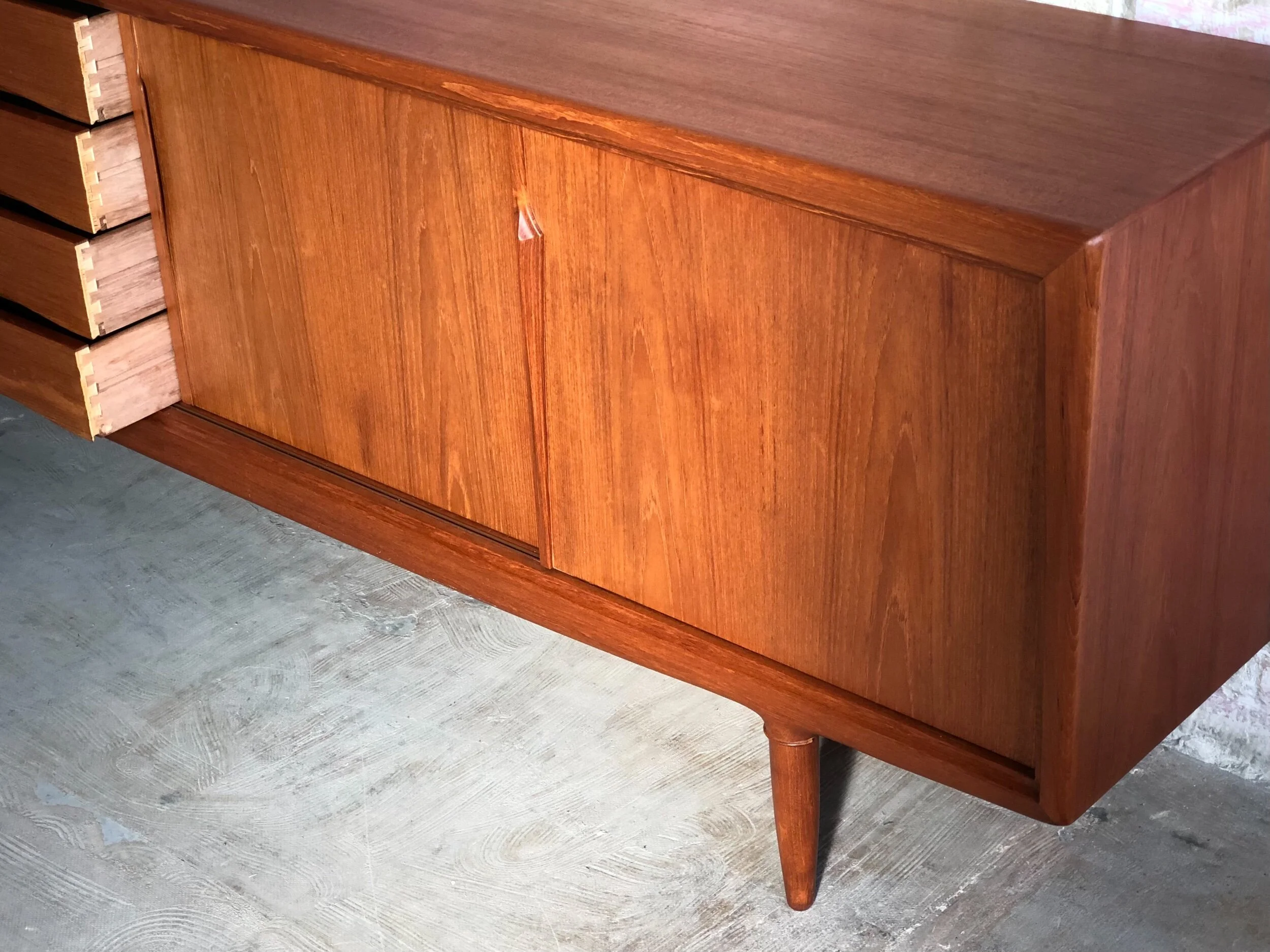 0294FC95-AF47-4BA6-AD9C-D6D5B2AEECF3