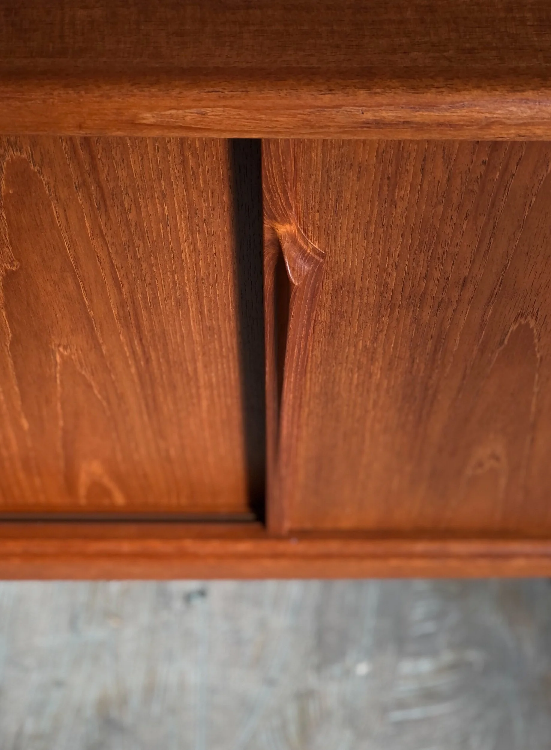 70C40166-368C-4F81-8127-9F94970325EA