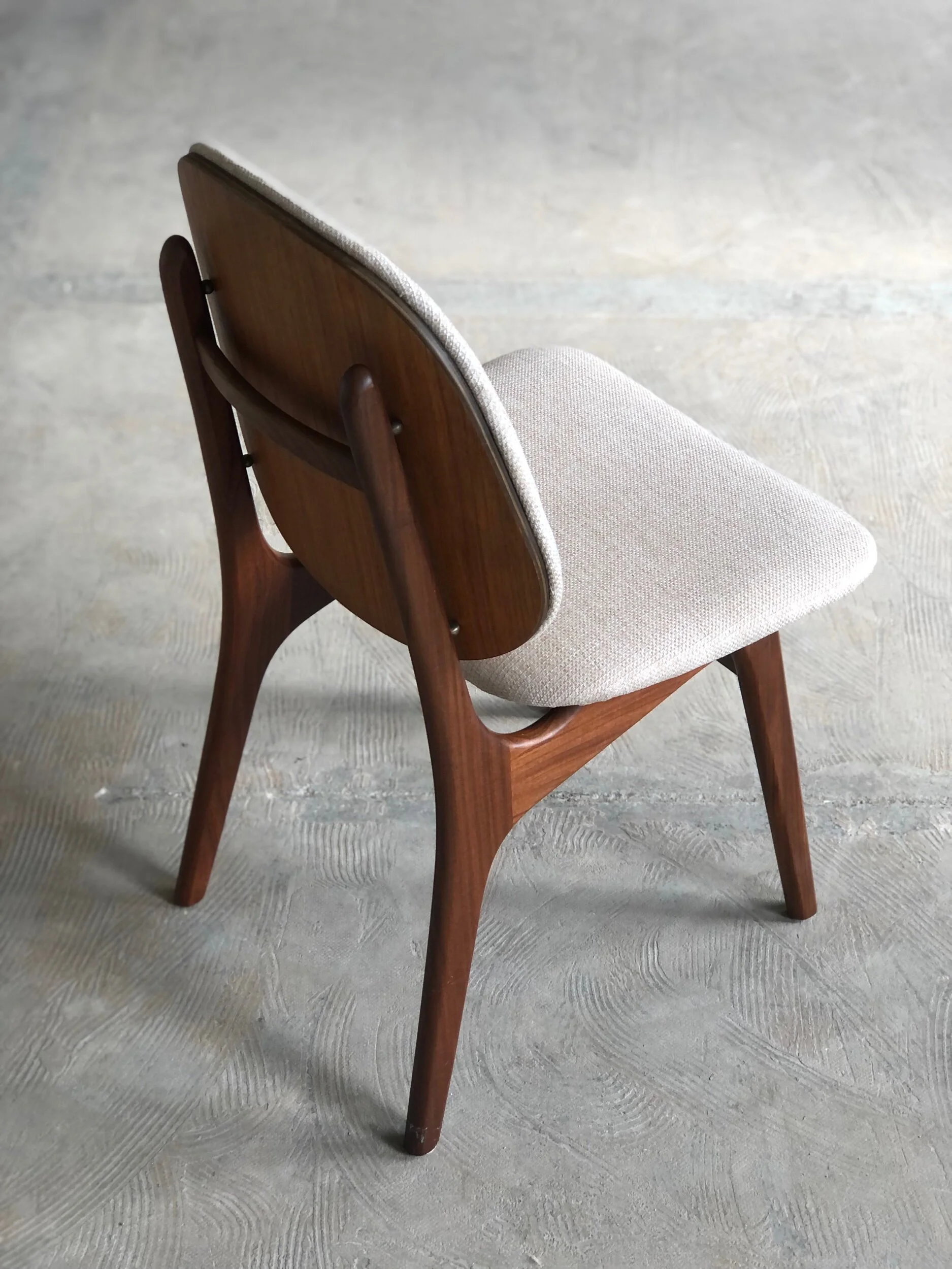 8CB762A5-C11C-4DD4-8B70-0421402CC05E