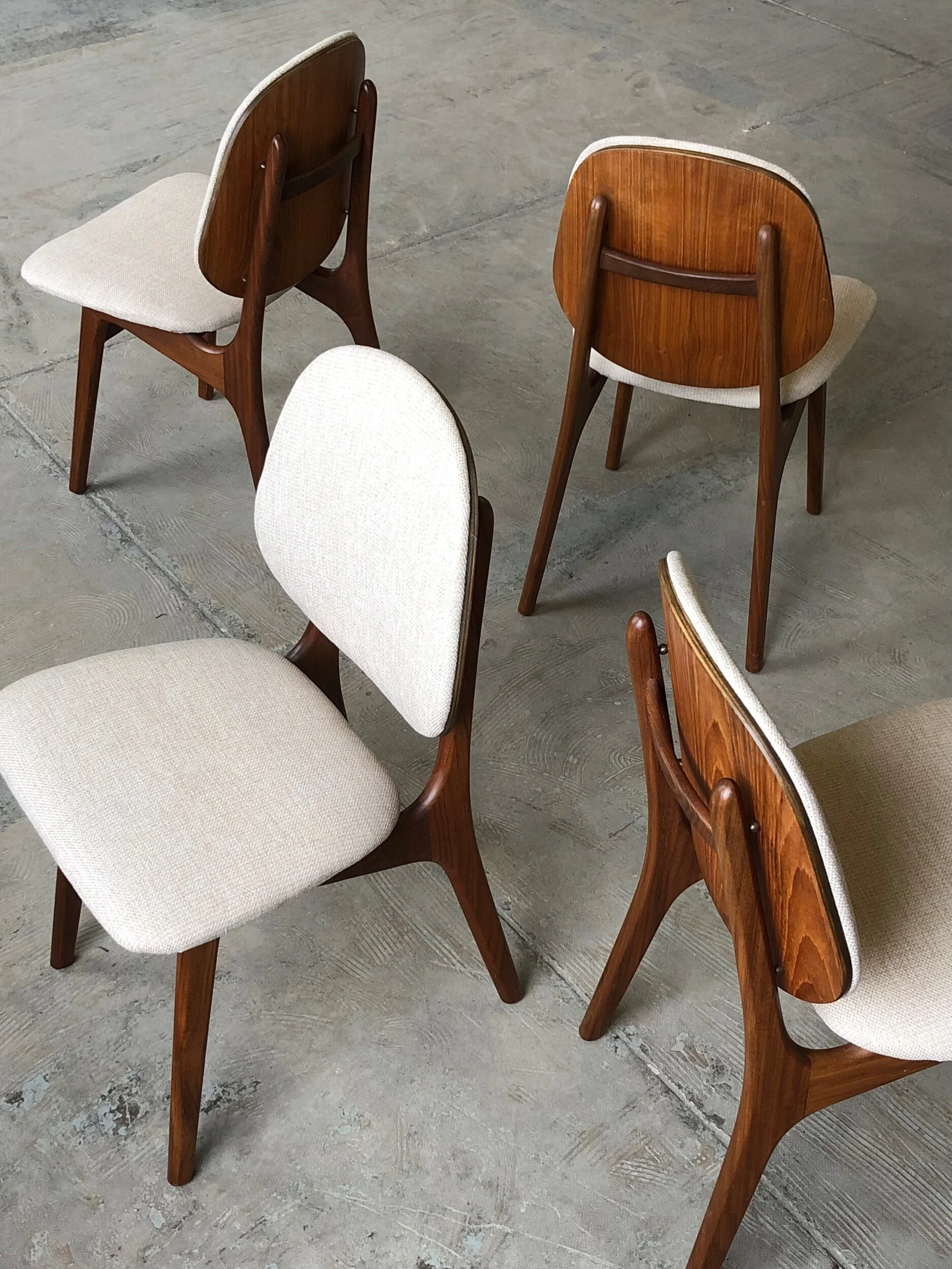 C51F757A-953A-4388-AD5C-A465C6224192