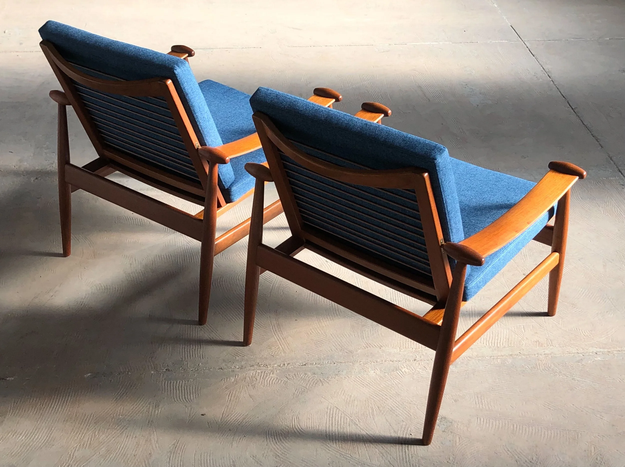 9EFE4C5F-4E71-4985-B588-8C993F55CE30