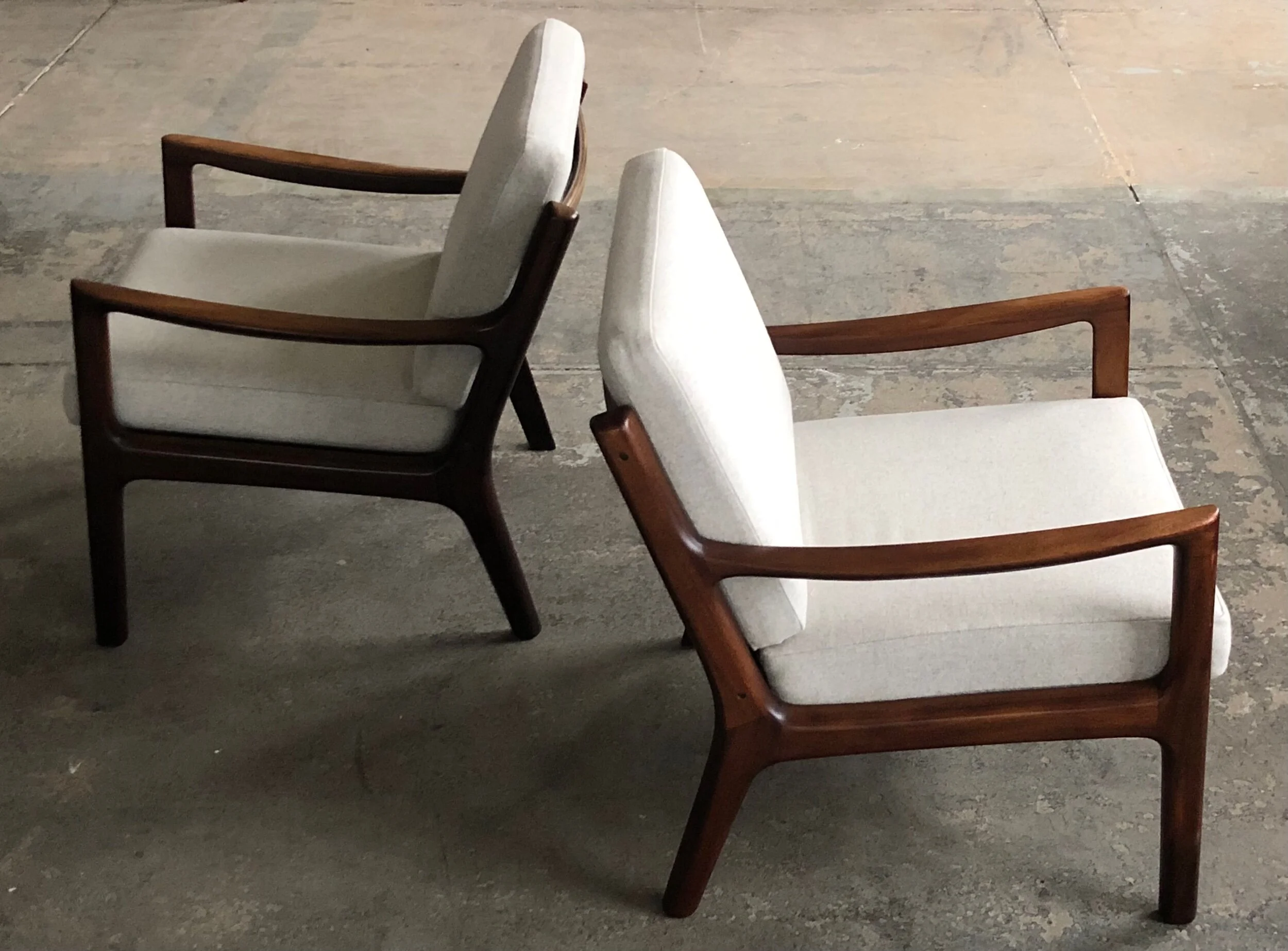 C07CB358-563A-4B8C-9795-95172AD2DF75