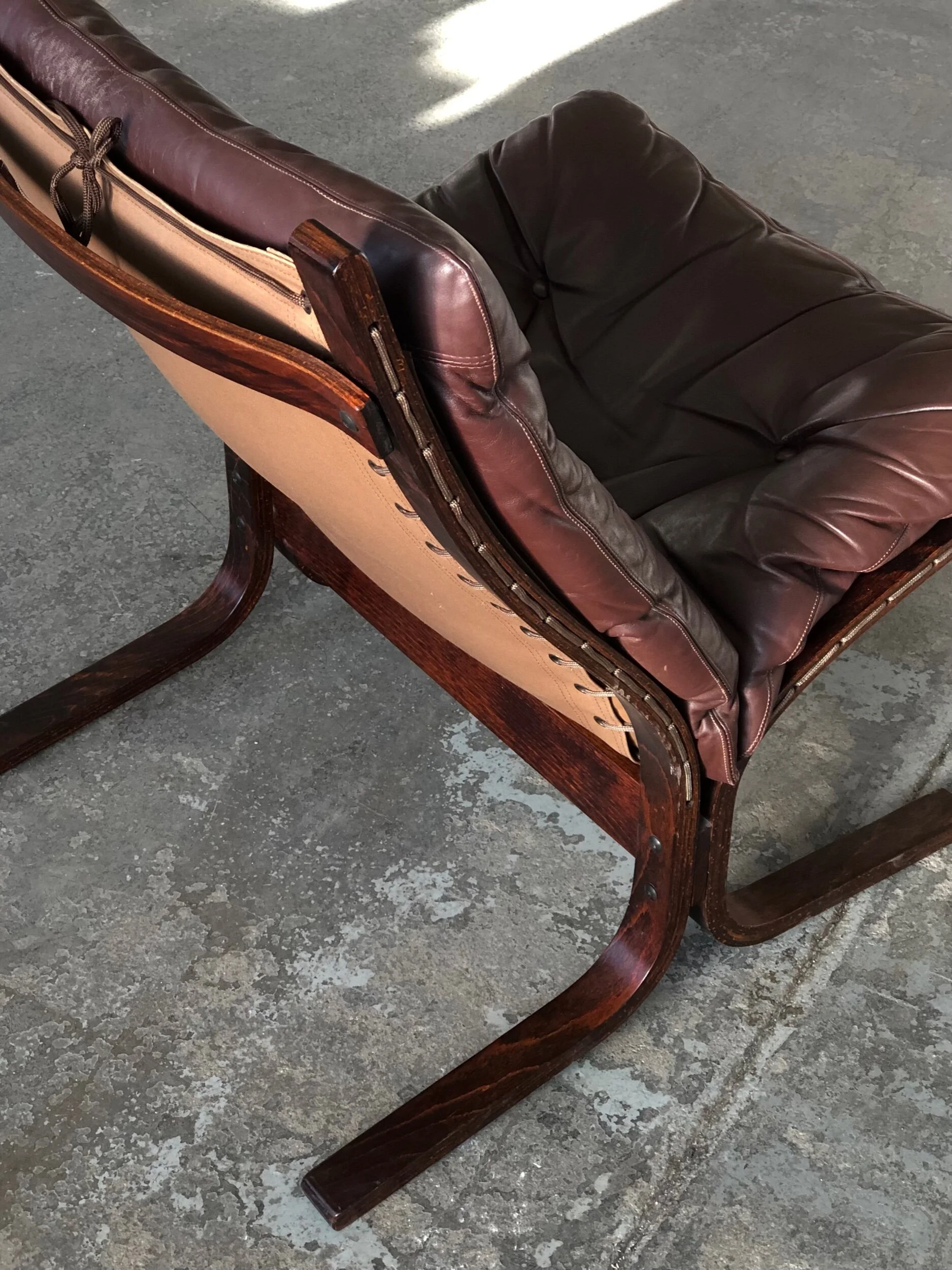 C81112A5-3B3A-4443-90D3-8B86340A27F1