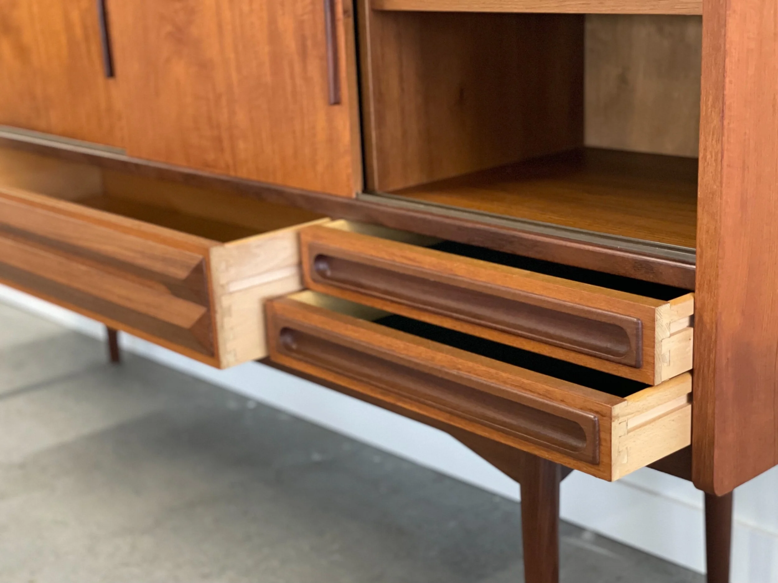 0C799434-EEDF-40D0-9E27-7FE6E1E537BC