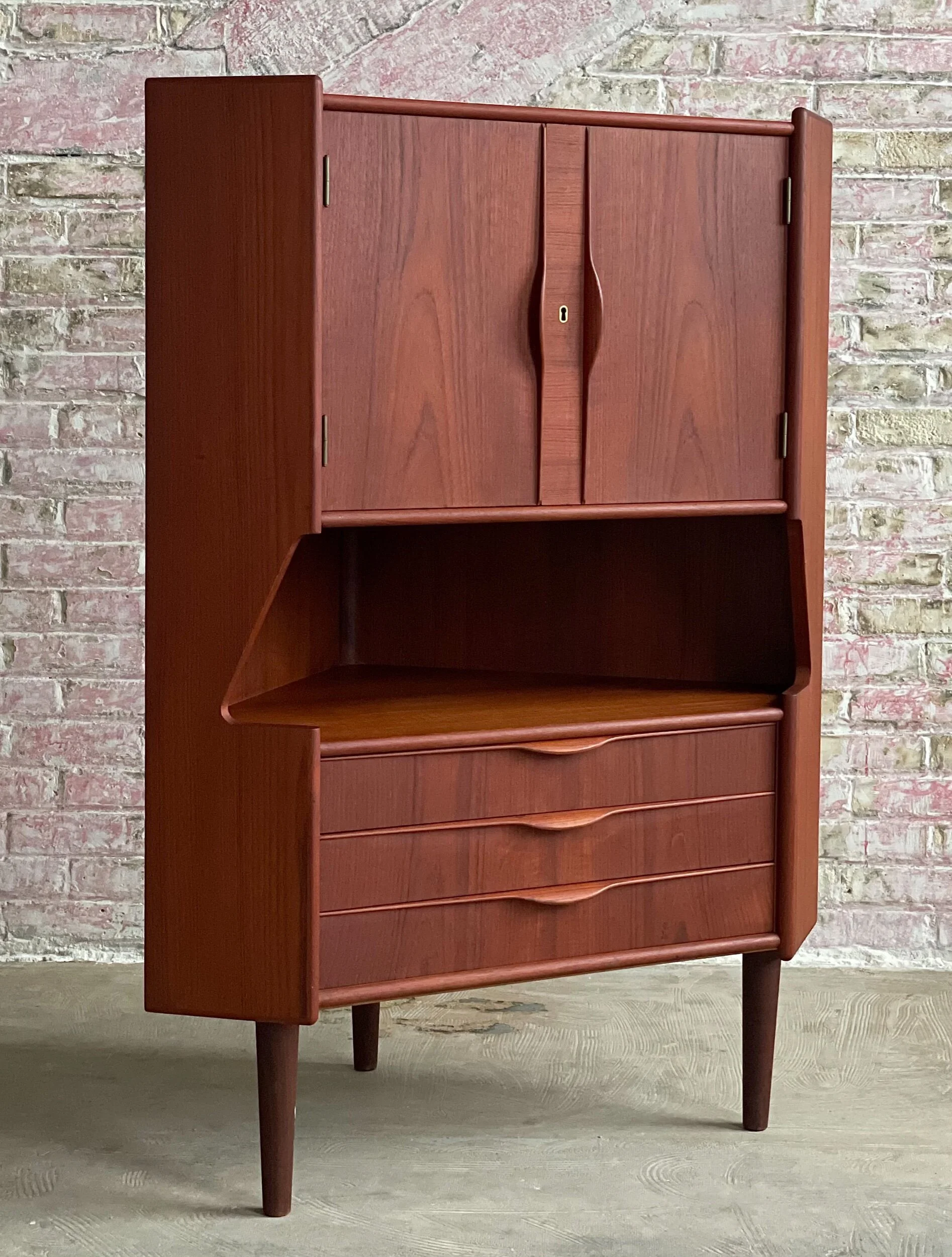 C4B8175E-3DB6-4DFD-900E-01CED7DBC8F5