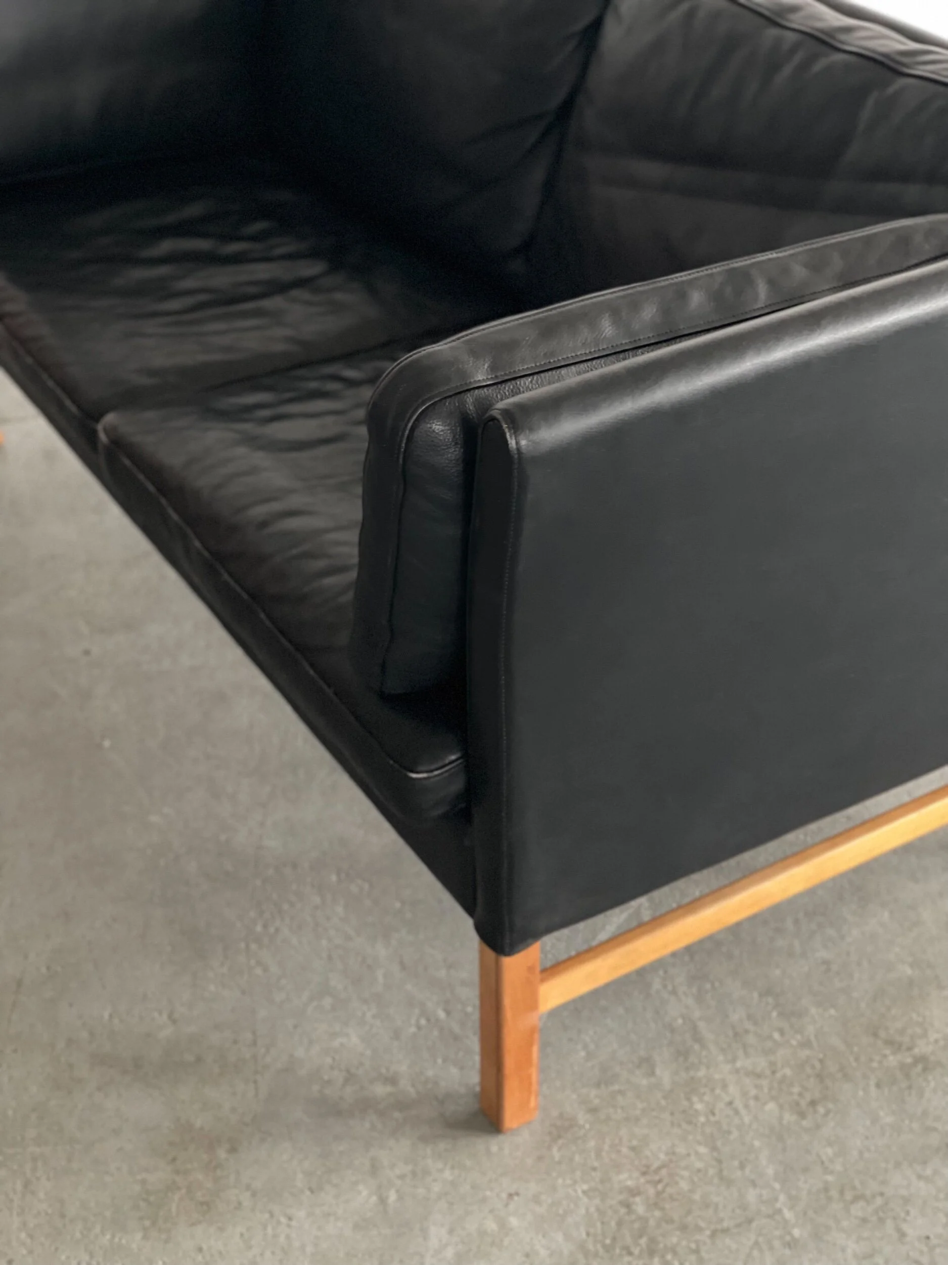 B295B3BF-F096-40EC-B9F9-DAE59ED3048B