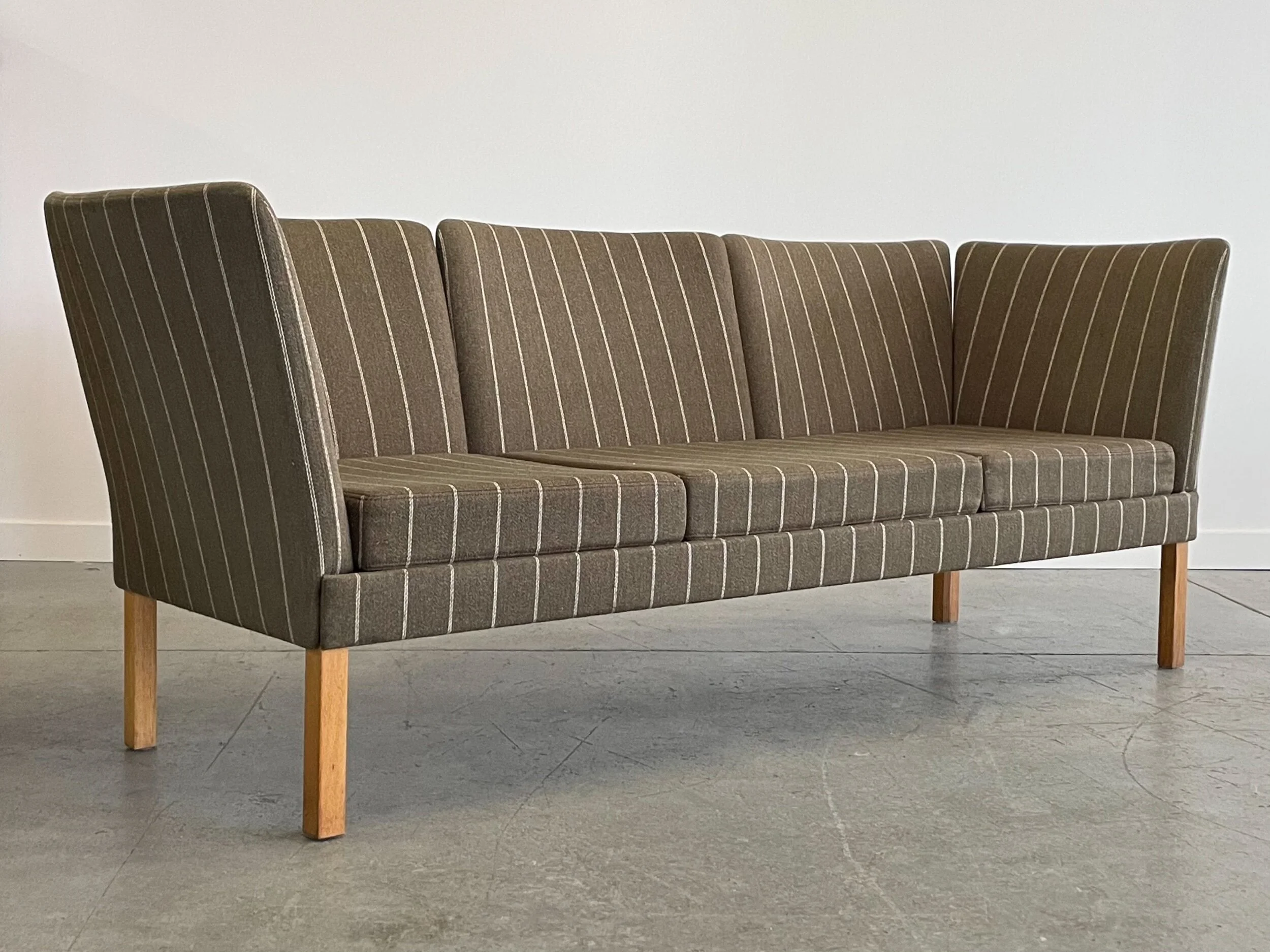 36408AD5-52AE-478F-93DC-89D465BA6ED6