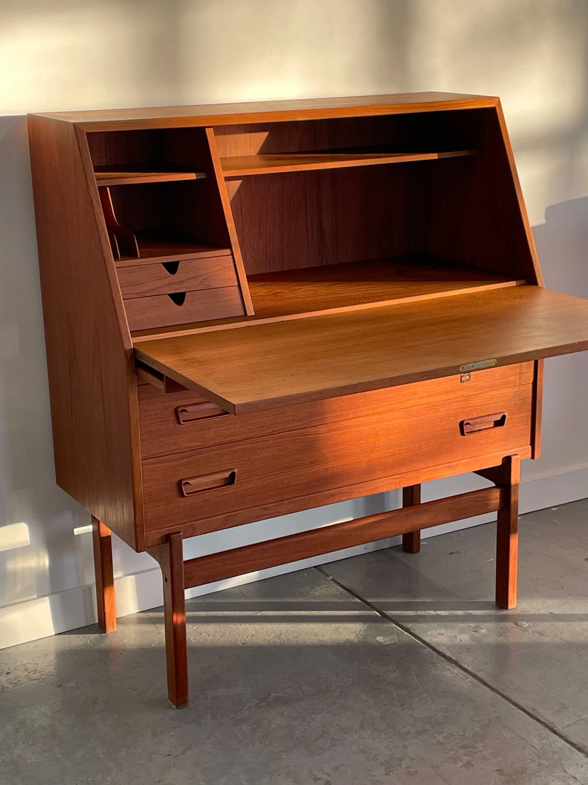 23BAA36F-881B-4DF2-9575-EBBCBA33FFFD