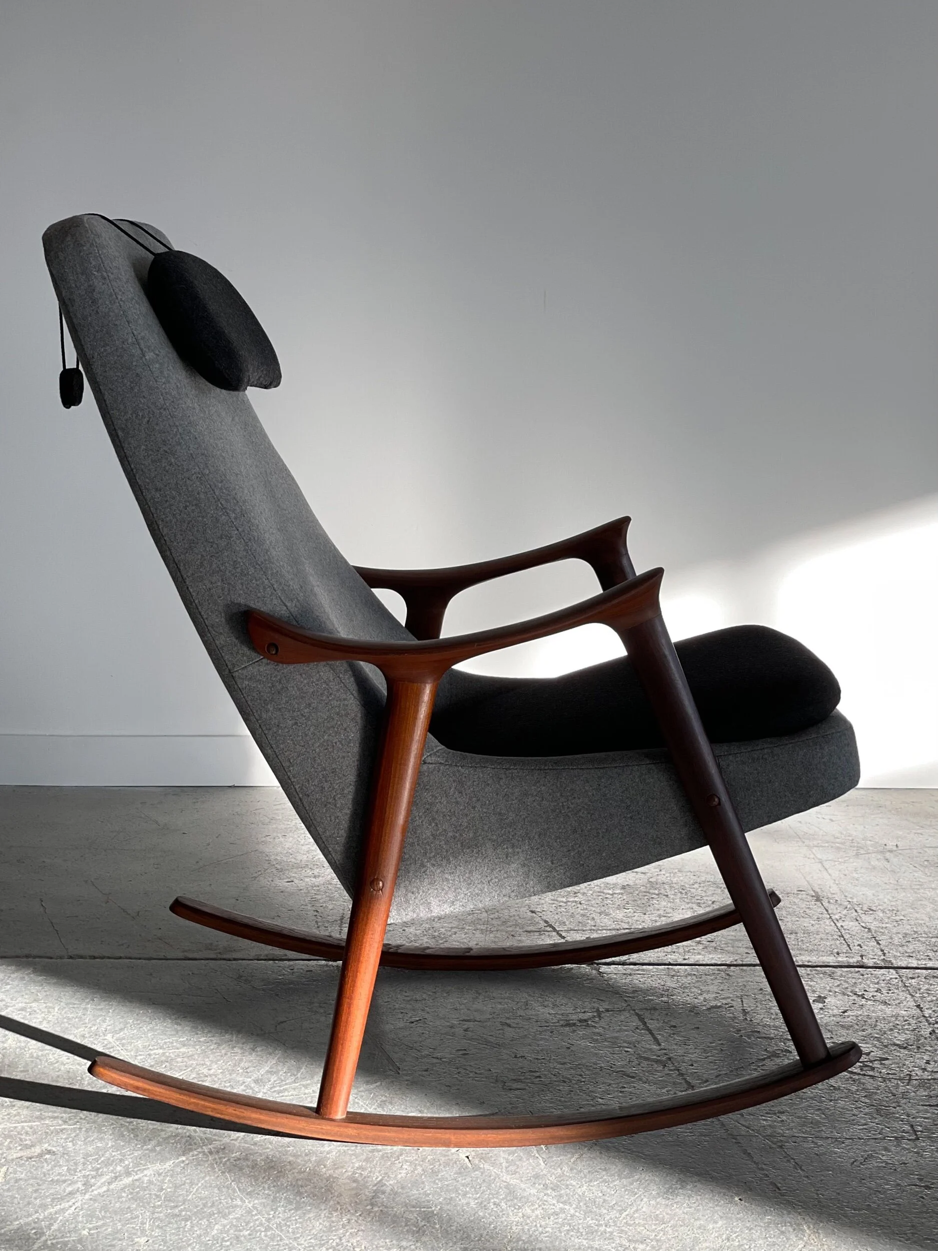 5A8C7095-8D8A-4636-B512-A58F15ED1FE8