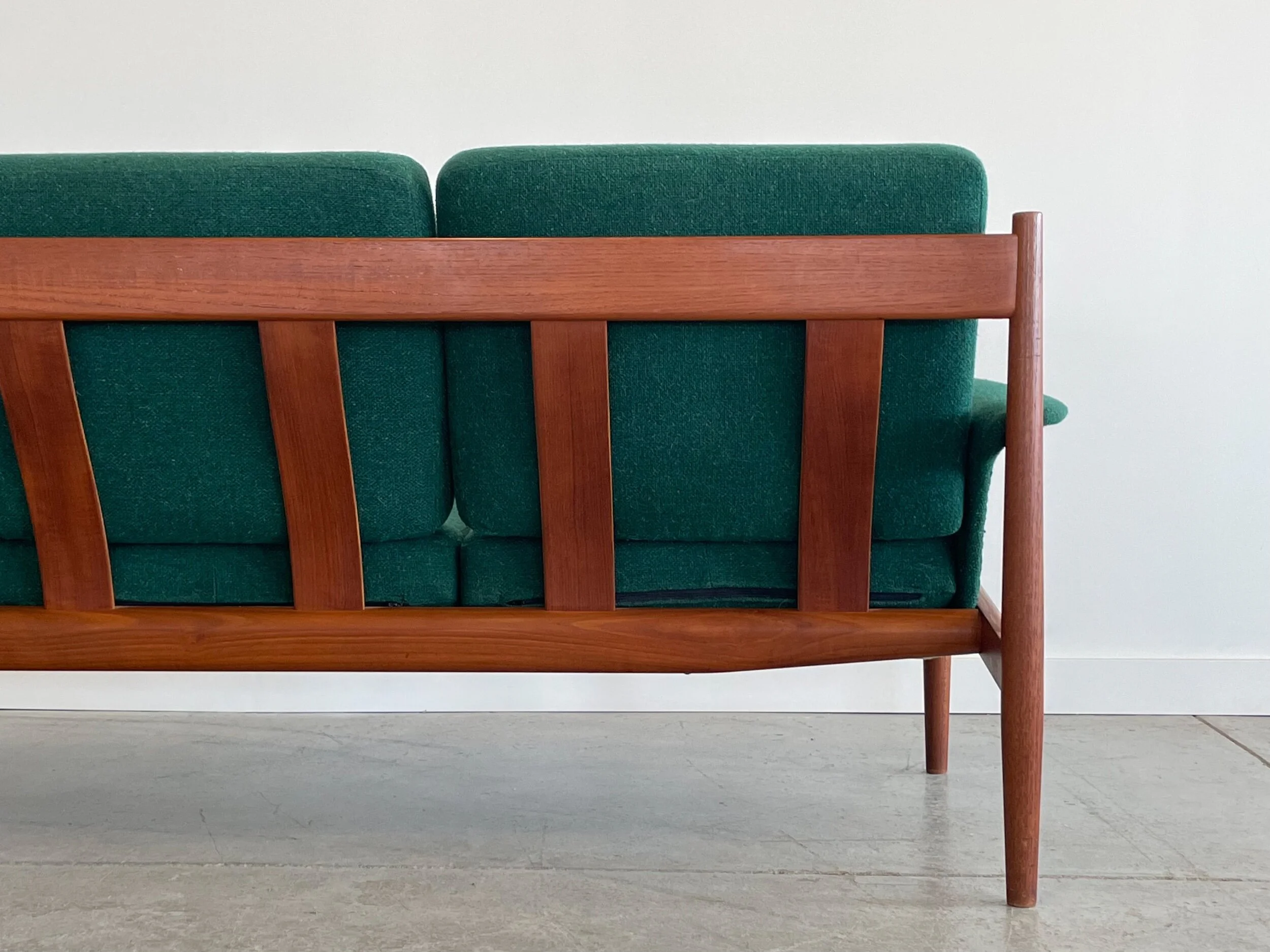 FC515066-CD21-4411-96EB-81DAA63B48FB