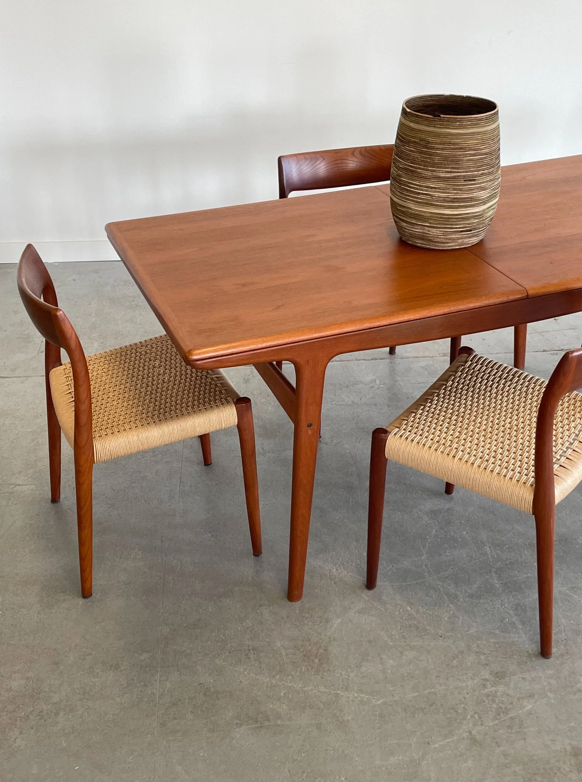 8F770533-2441-438A-9247-0DA28622E2C3