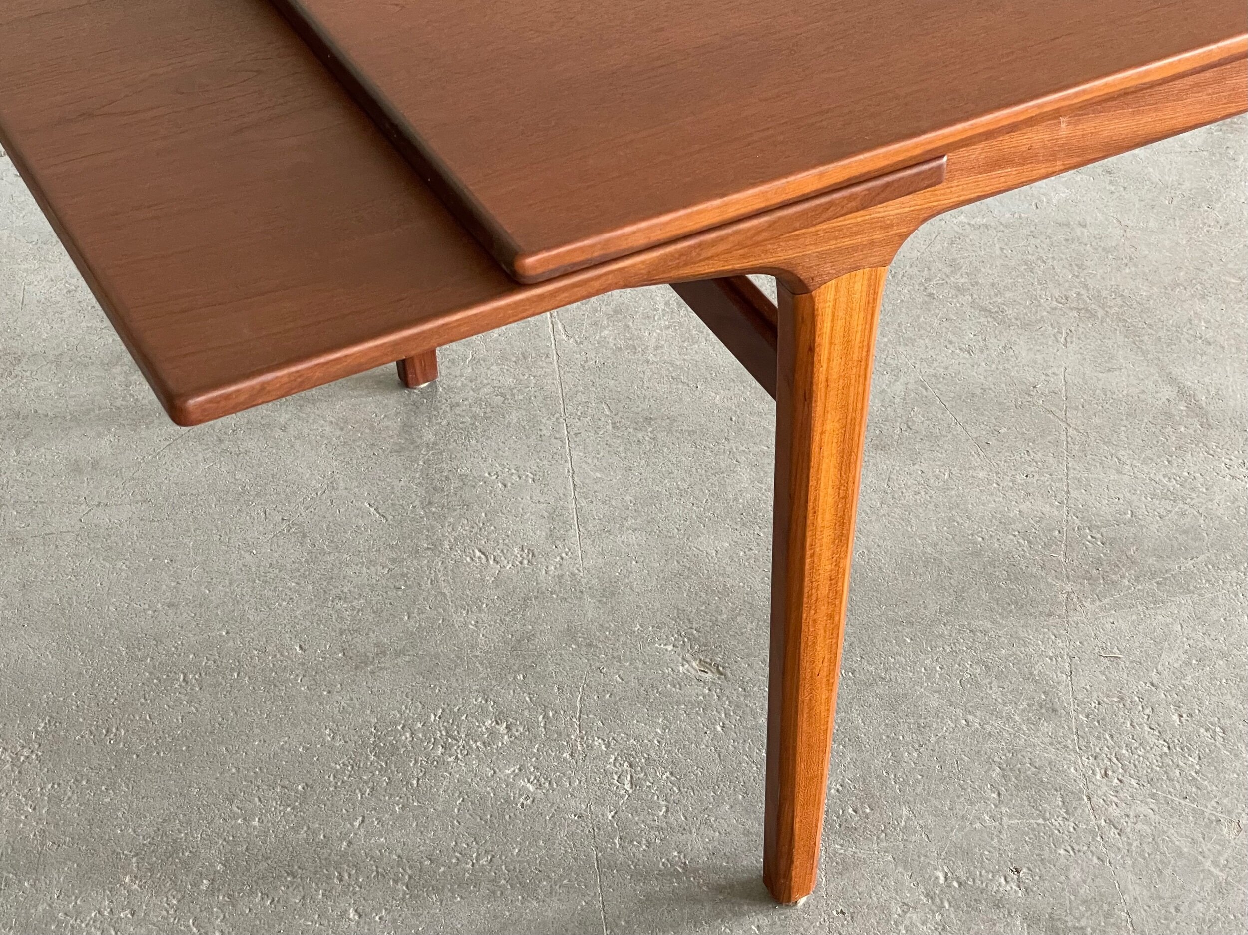 C1E664A8-E96D-4F23-82B3-F51F64B2D263