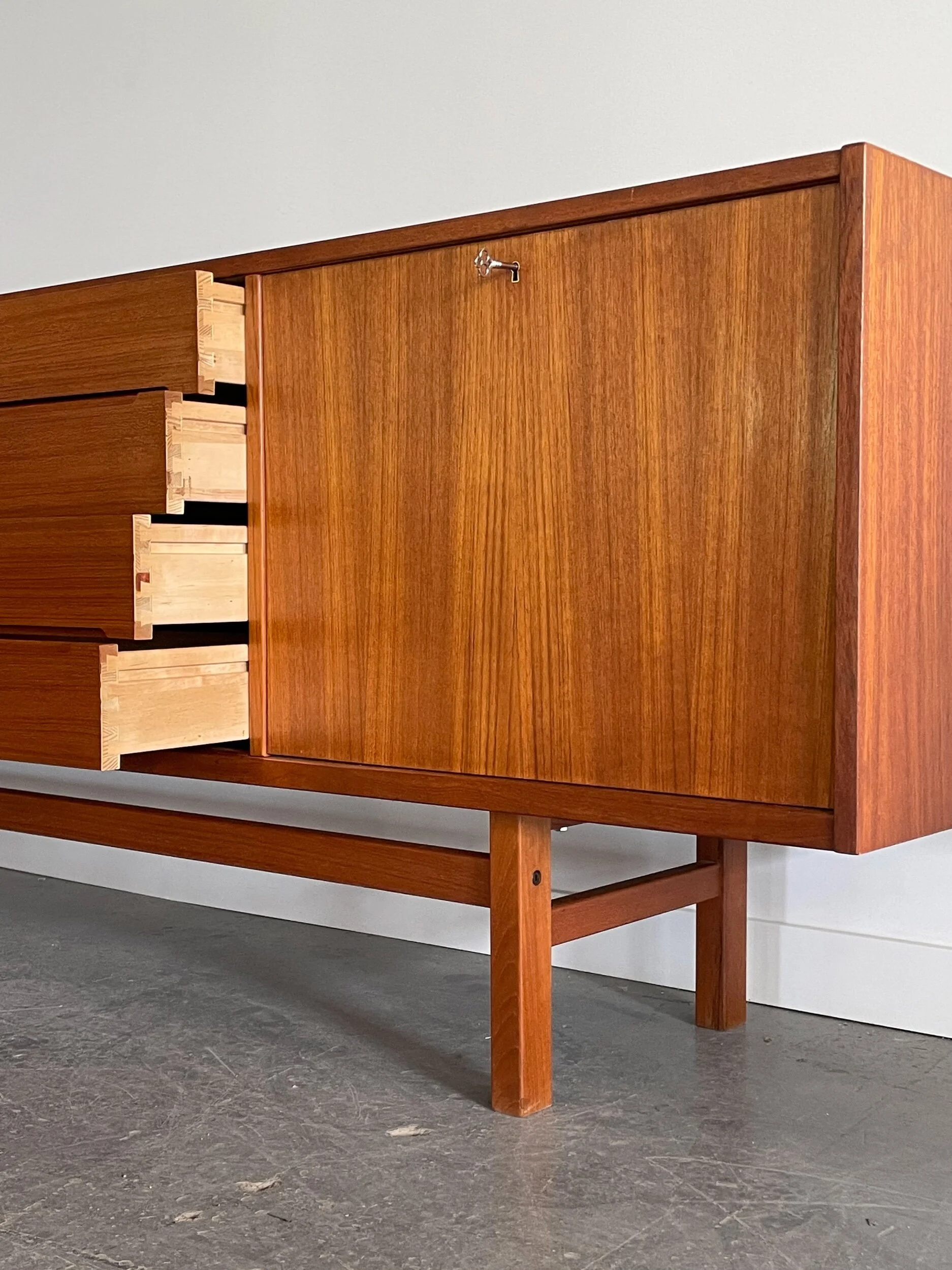 F247D96C-78C5-4C2E-BFAC-79FD84F2B369