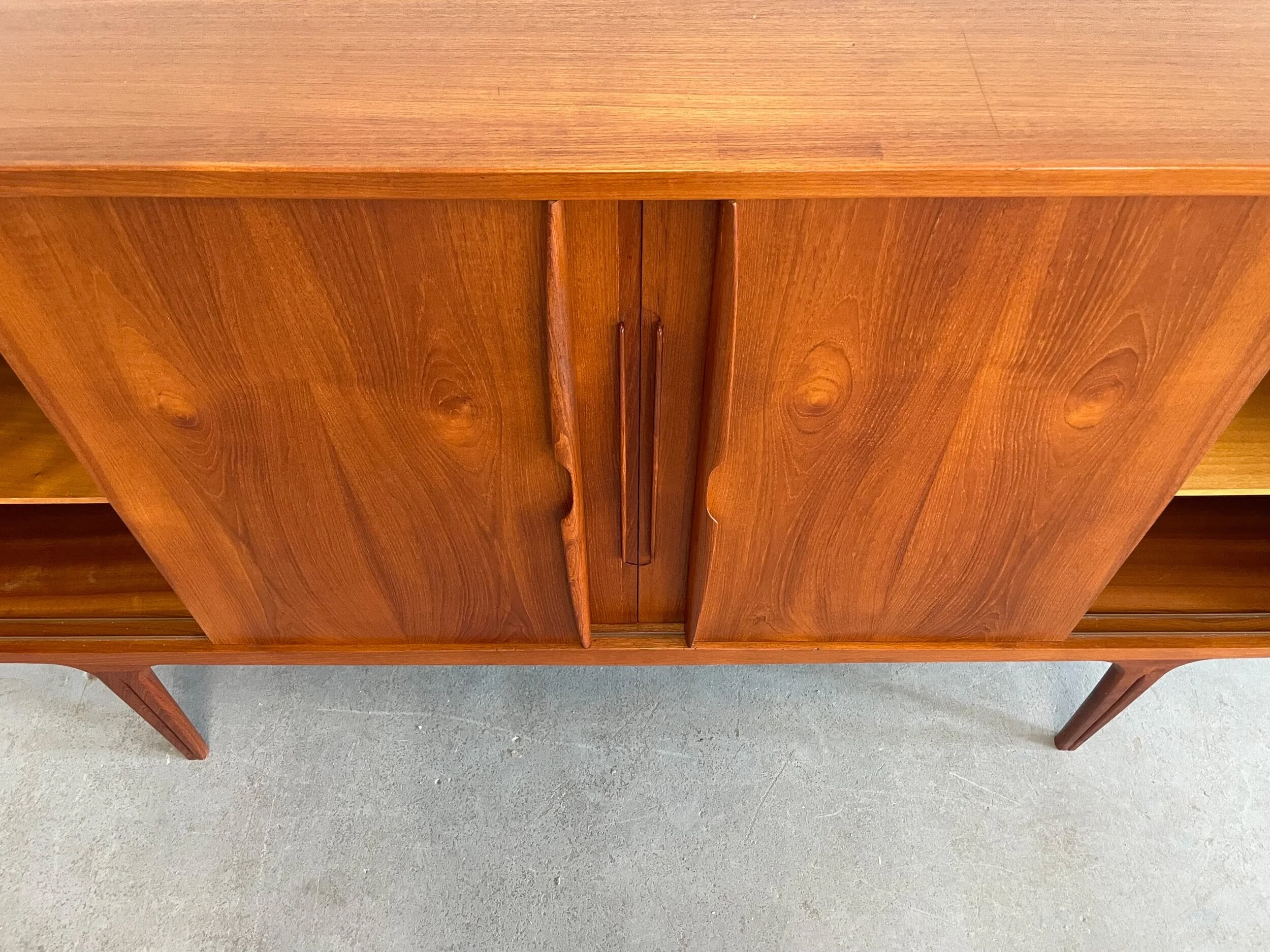 A9F8434E-DDD5-46D1-B5F5-D9156493DC86