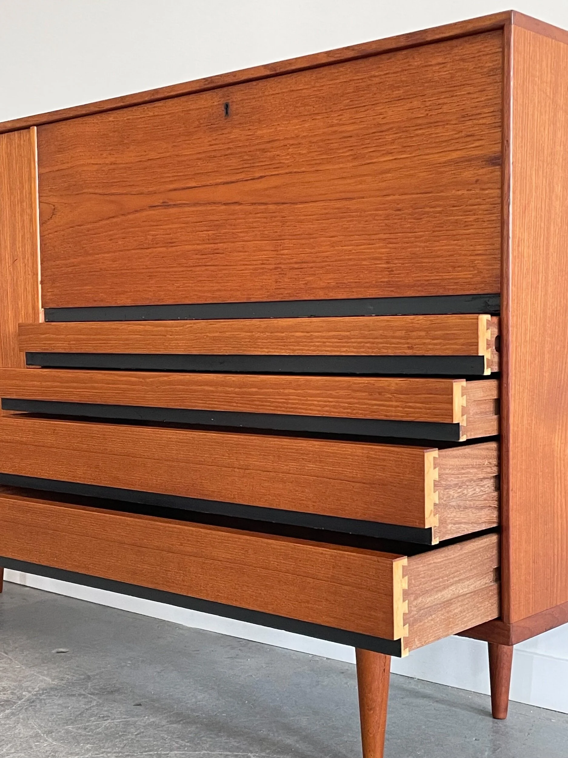 DD8C6E9F-FB2B-463F-8F06-BEF484762A87