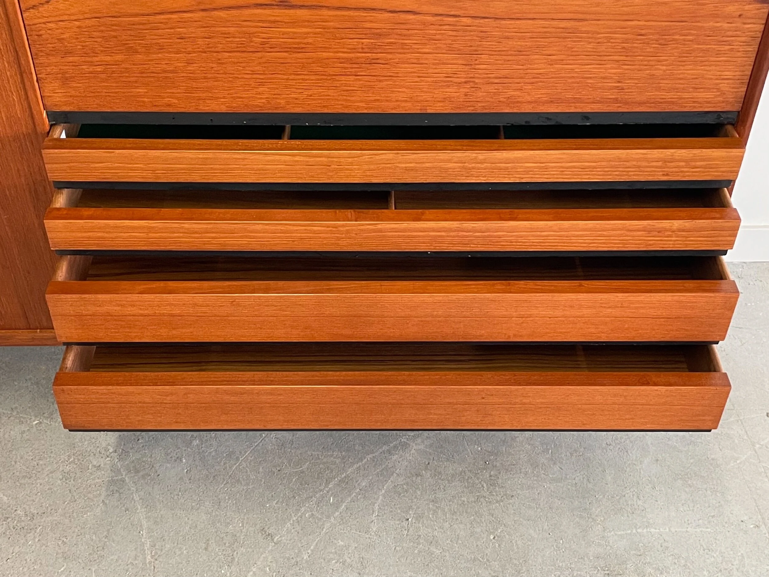 35EC8566-6DA2-4B55-A72B-61A3E0526DBA