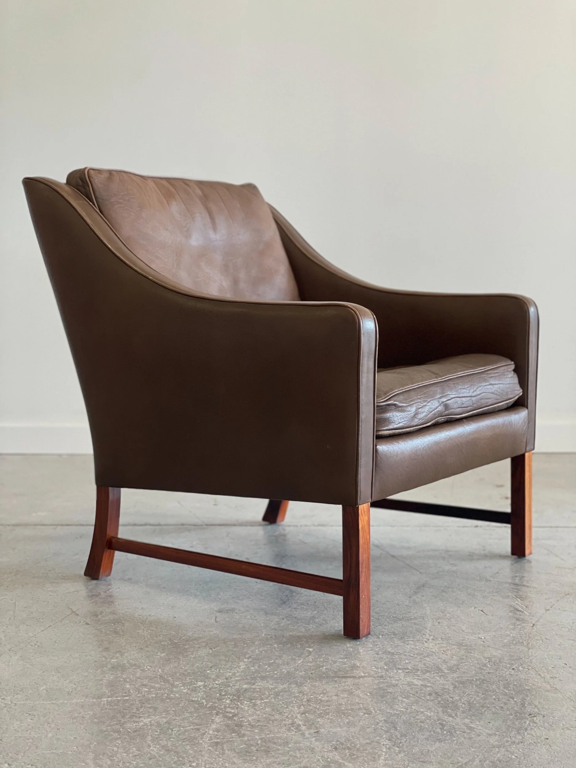 4CF63D3C-AB05-4F88-B23C-C1DA1D074EE5