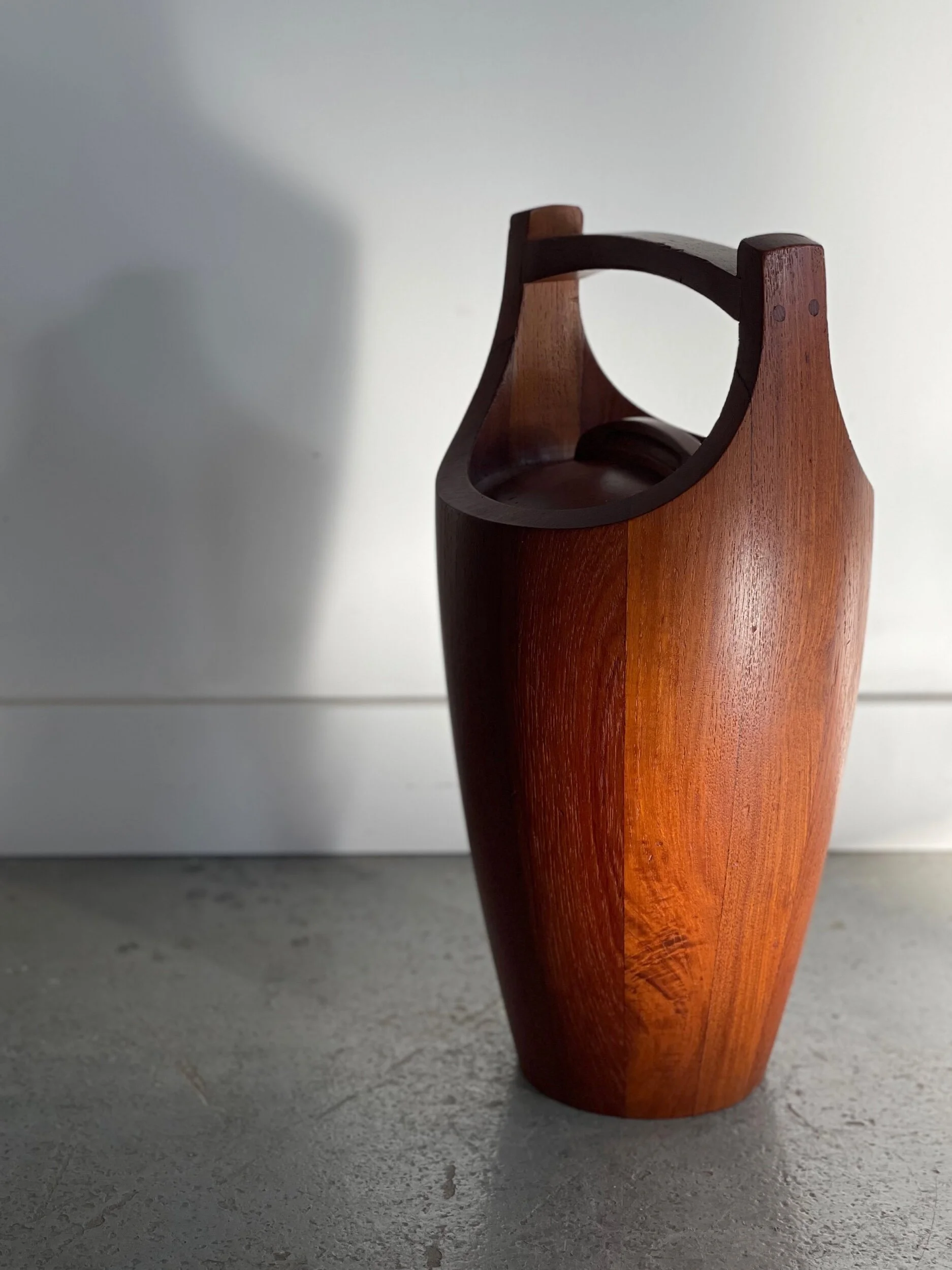 A9535E0A-0D75-4F3D-93AF-311EBC13BC71