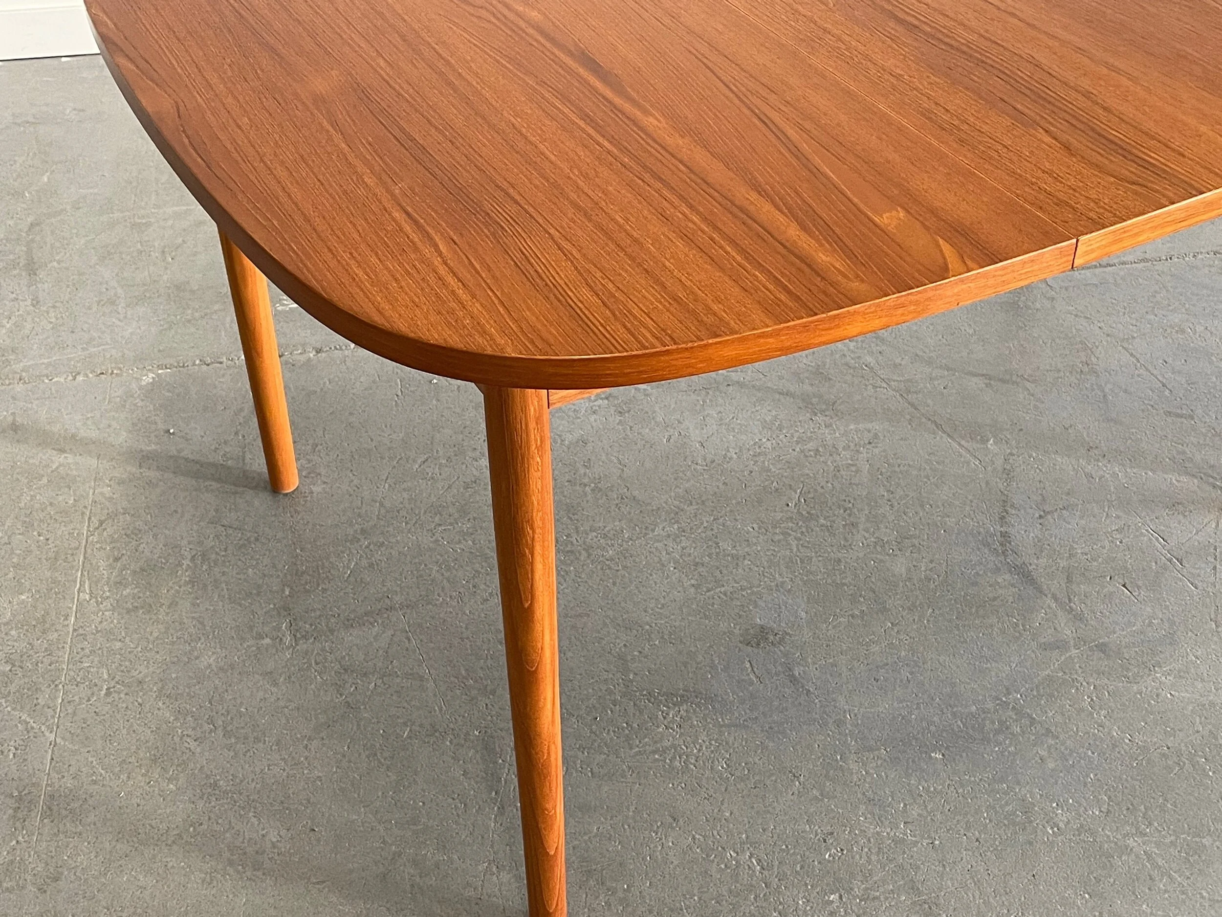 9937E7B2-AFAC-4D06-B4E9-DC13D30D7324