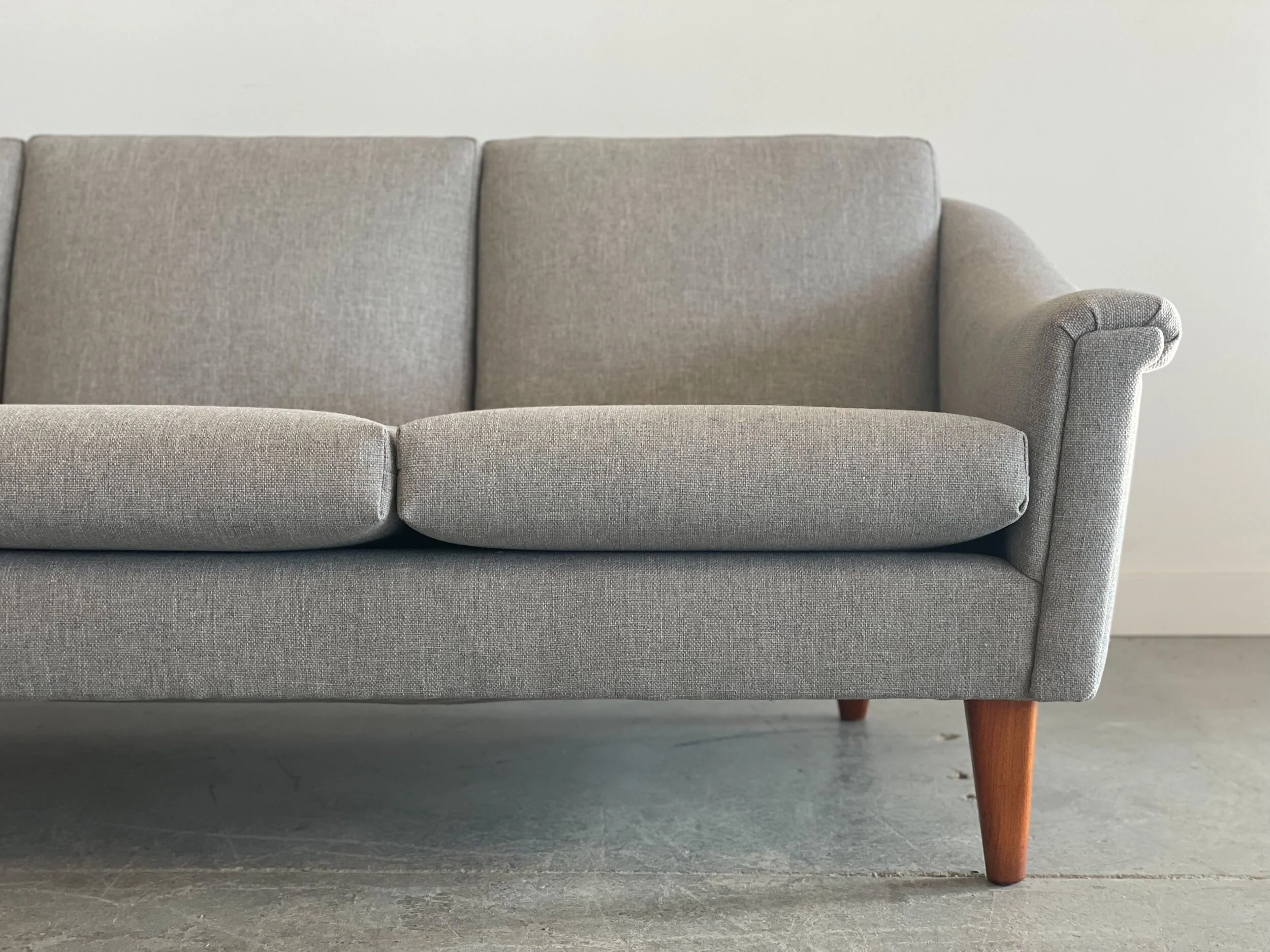 3A0D58F4-355A-4727-87C6-88EDEA1BF3A4