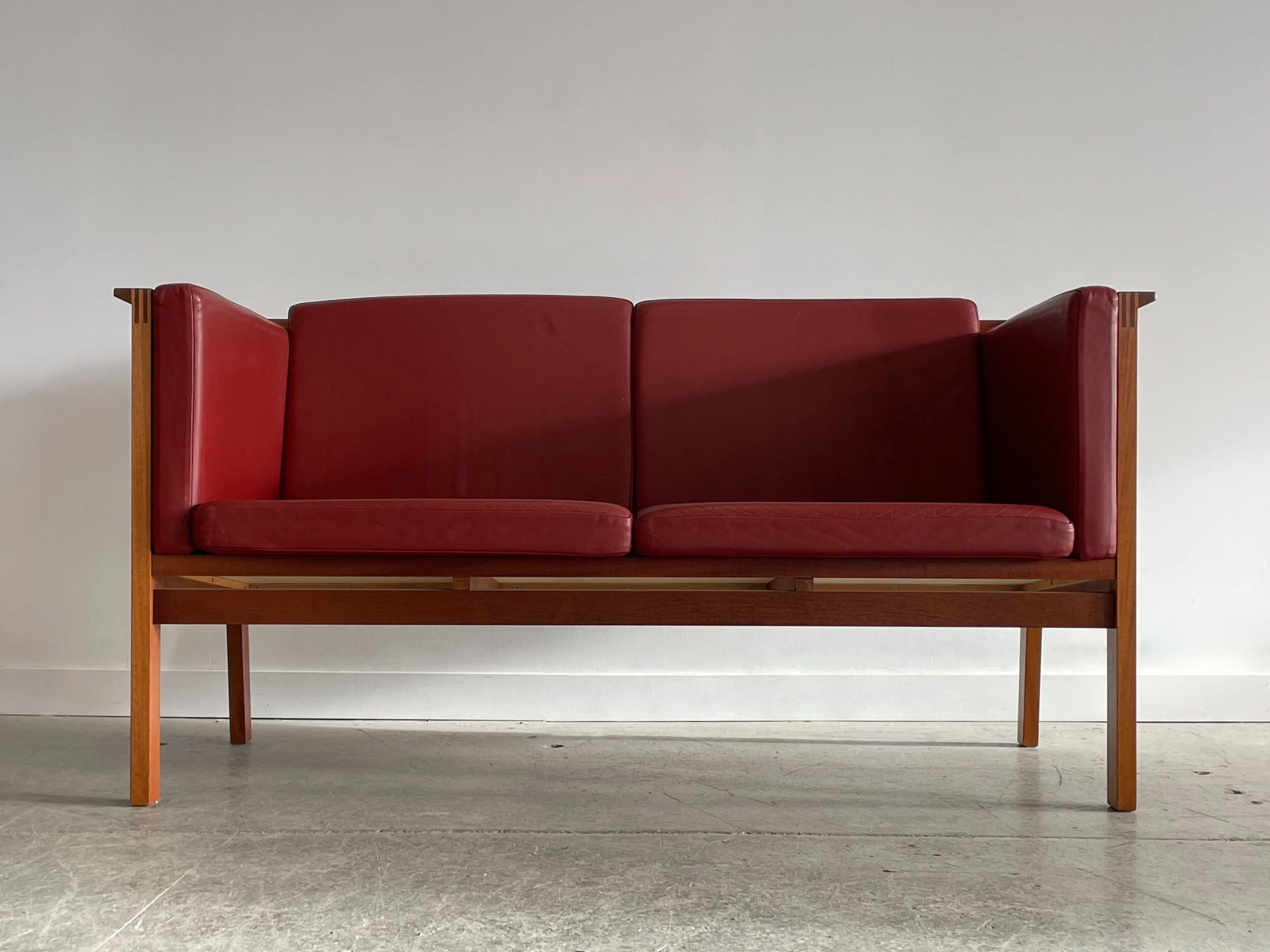 048F4AB2-8CEC-4BA9-87E6-BFD0DF5E31F8