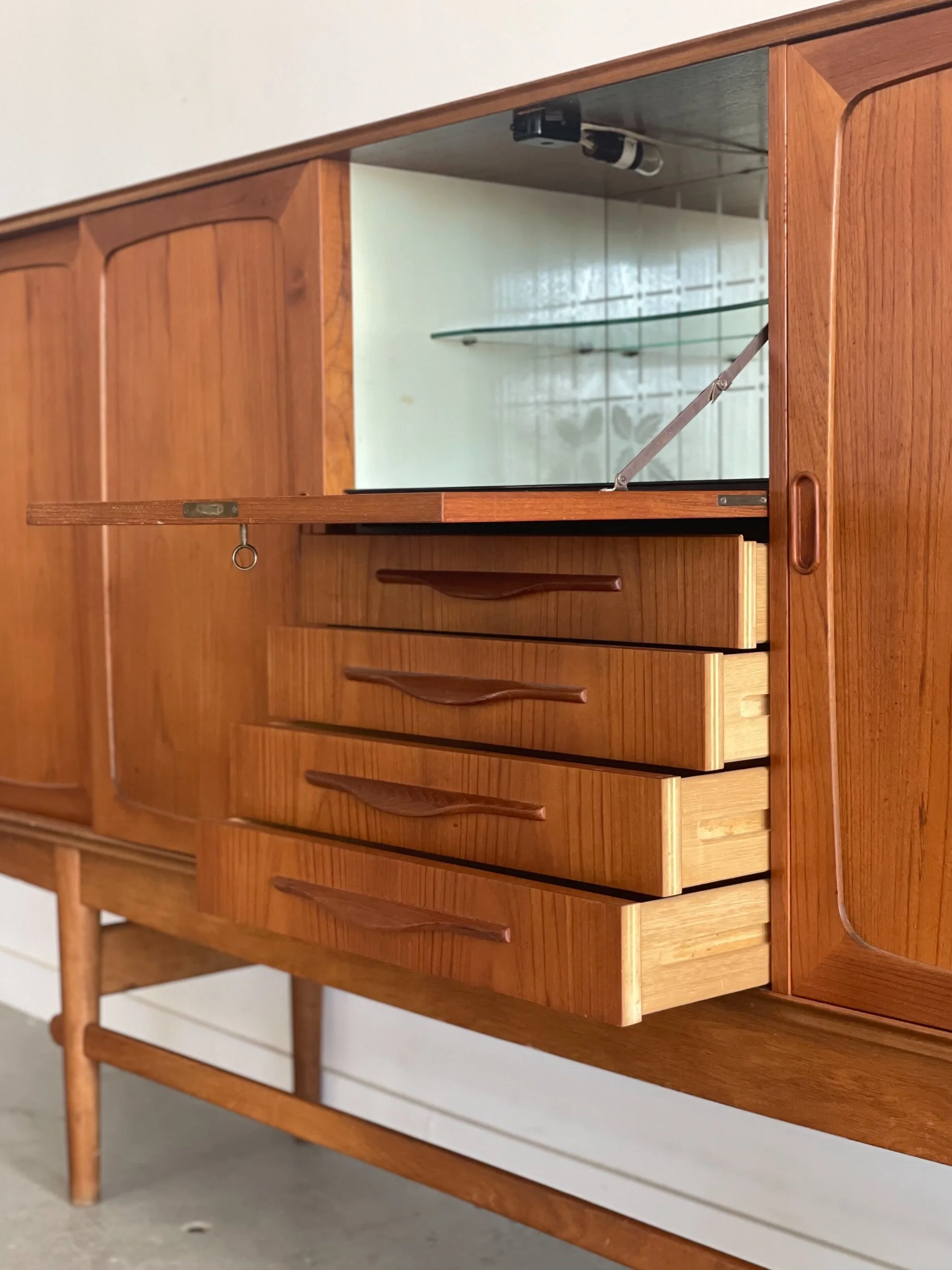 D2CE0364-11B2-4924-BCB6-040744C4E4AA