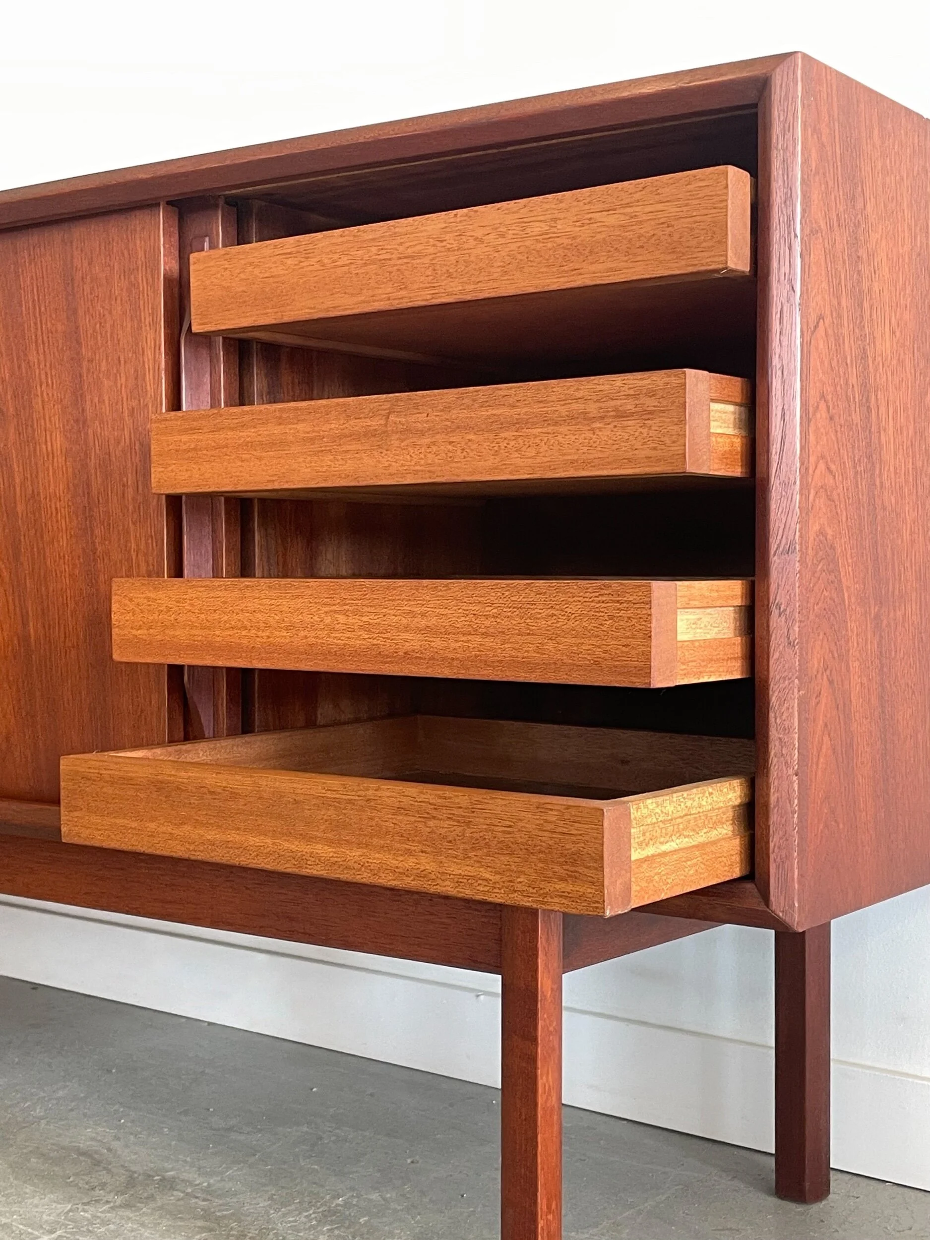 9F2405CF-377C-4270-B095-7908D37FDB17