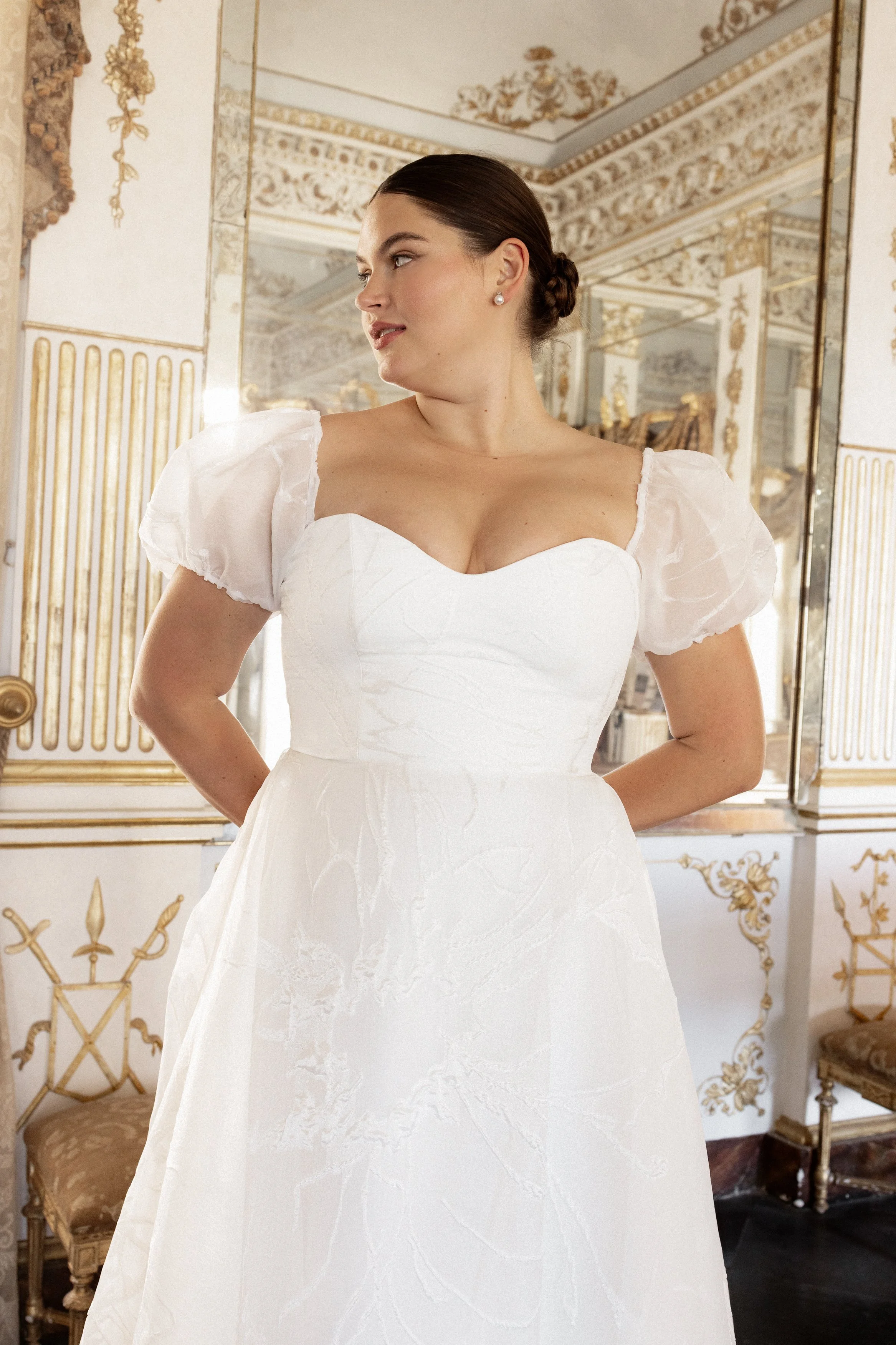 Desiree (sampled in size 14)