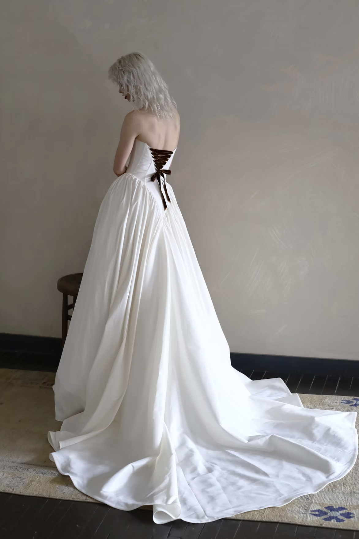 Hedy (sampled in size 14)