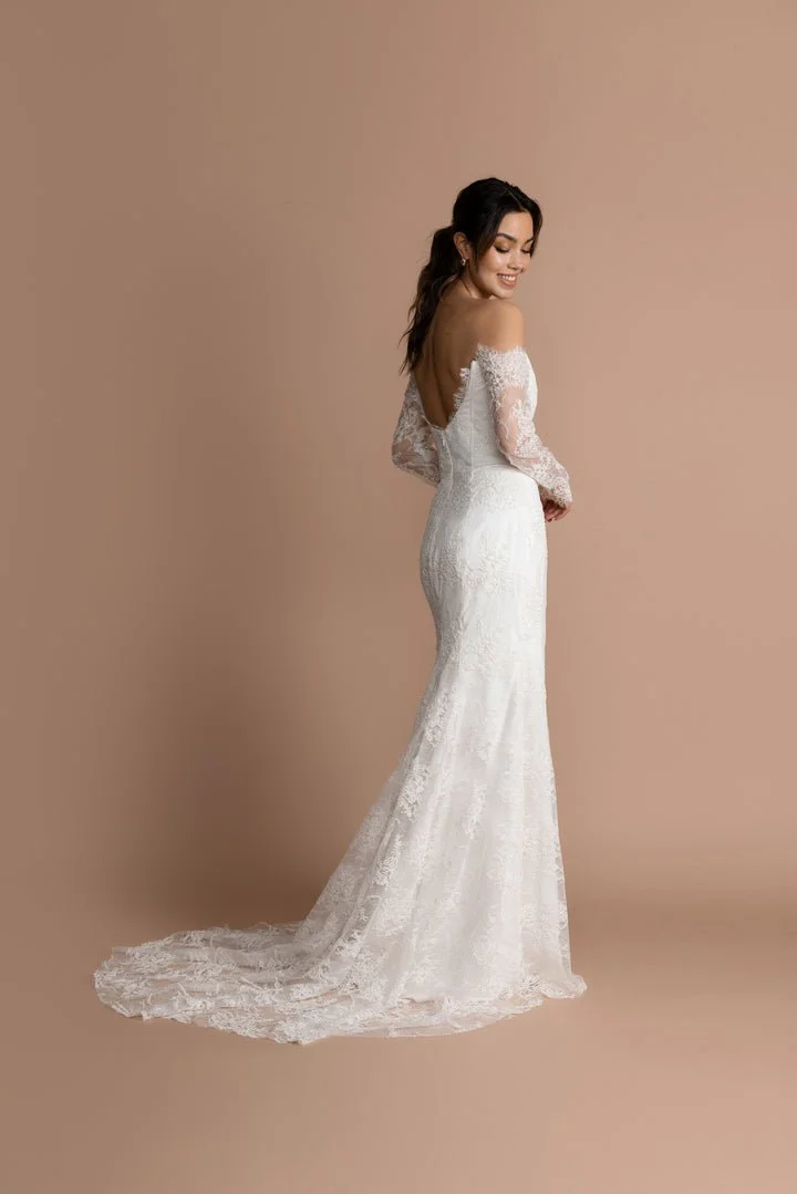 Brigitte (sampled in sizes 8 + 18)