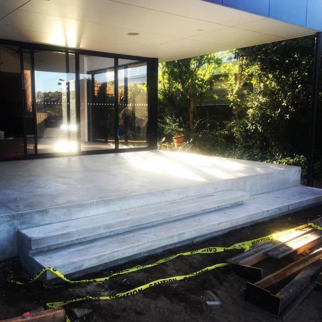 Progress shot of a little job in Coolbinia. Burnished alfresco with floating stairs. 👌