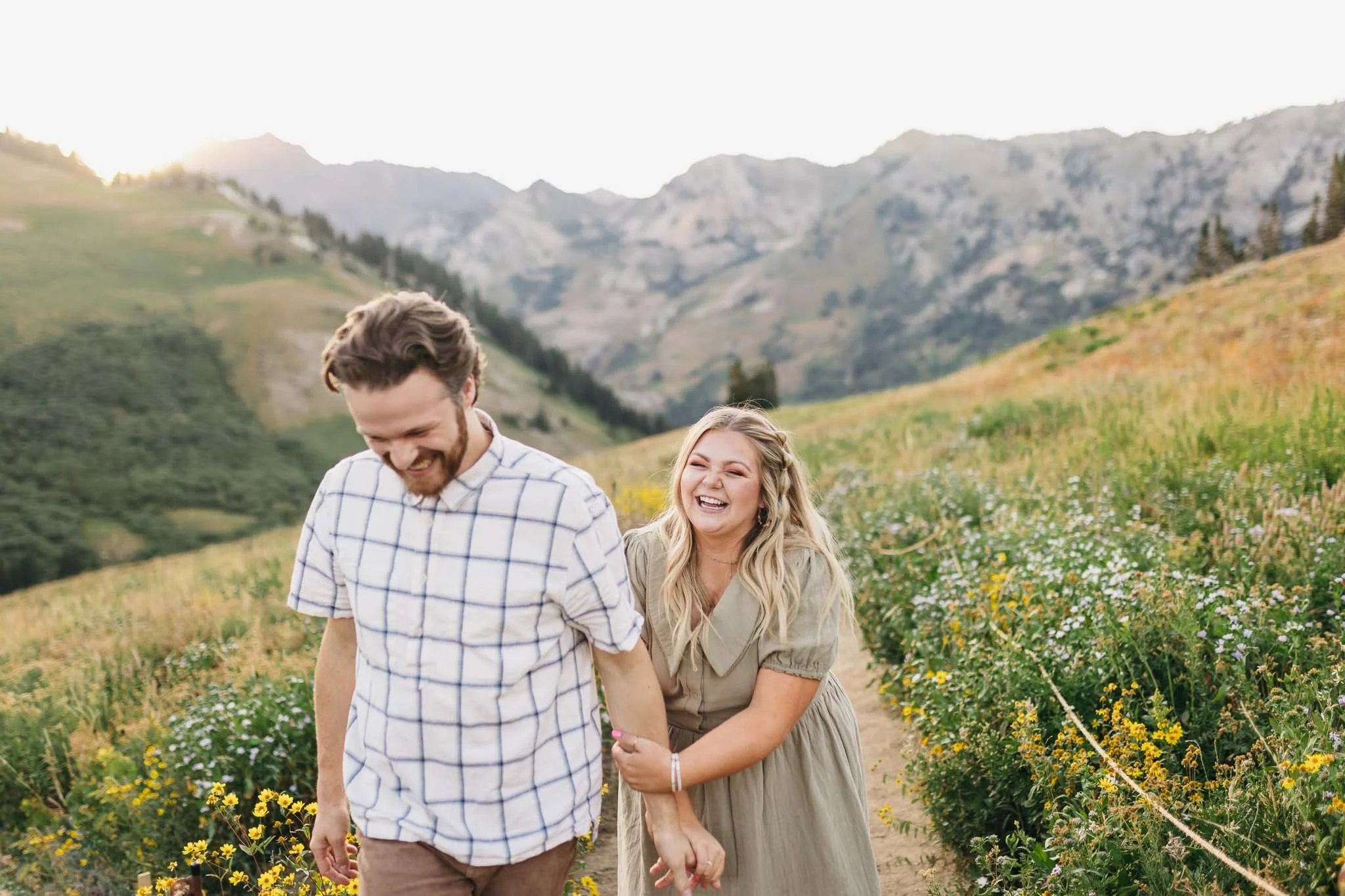 AlyssaBrookePhoto_MountainCouplesShoot-9780.jpg