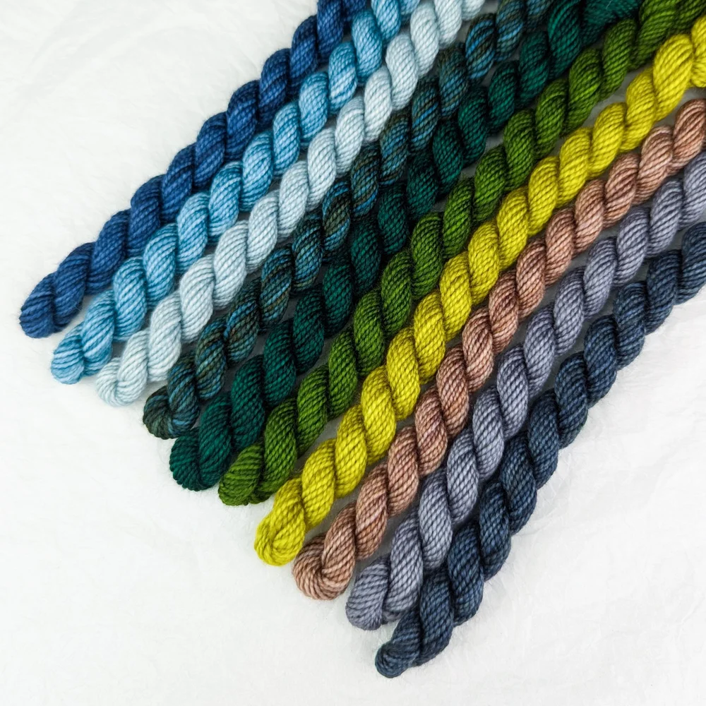 Grey Drizzle Fibers - Merino Graupel Rainforest Beanie  display picture 1