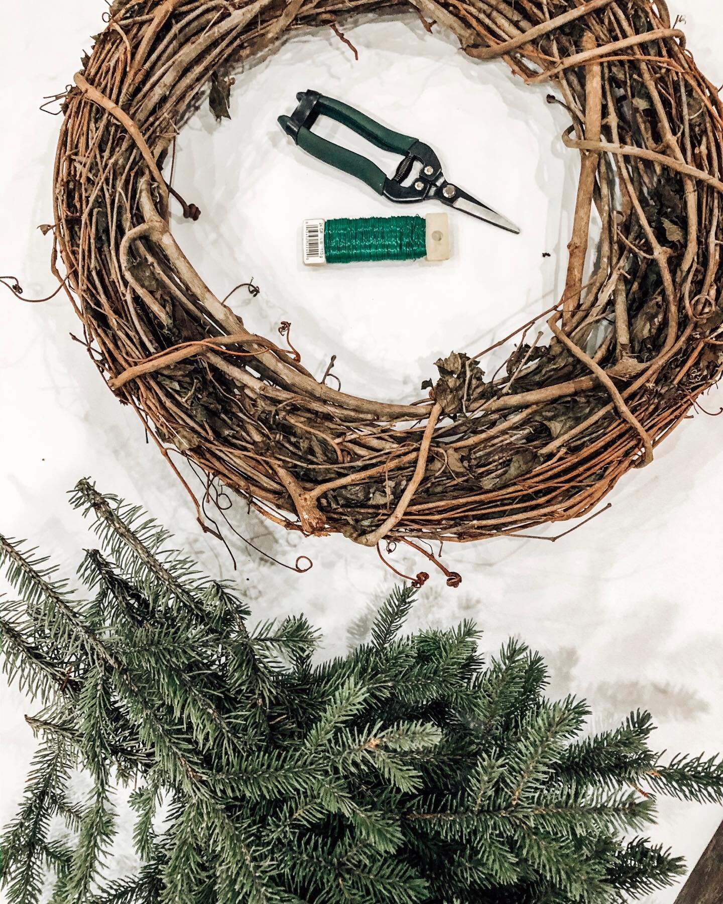 Later today our winter wreath orders will go live and pickup will be this weekend! There will be a variety of evergreen wreaths with all natural ingredients, everlasting dried wreaths and wreaths with ornament embellishments. I&rsquo;ll also have a s
