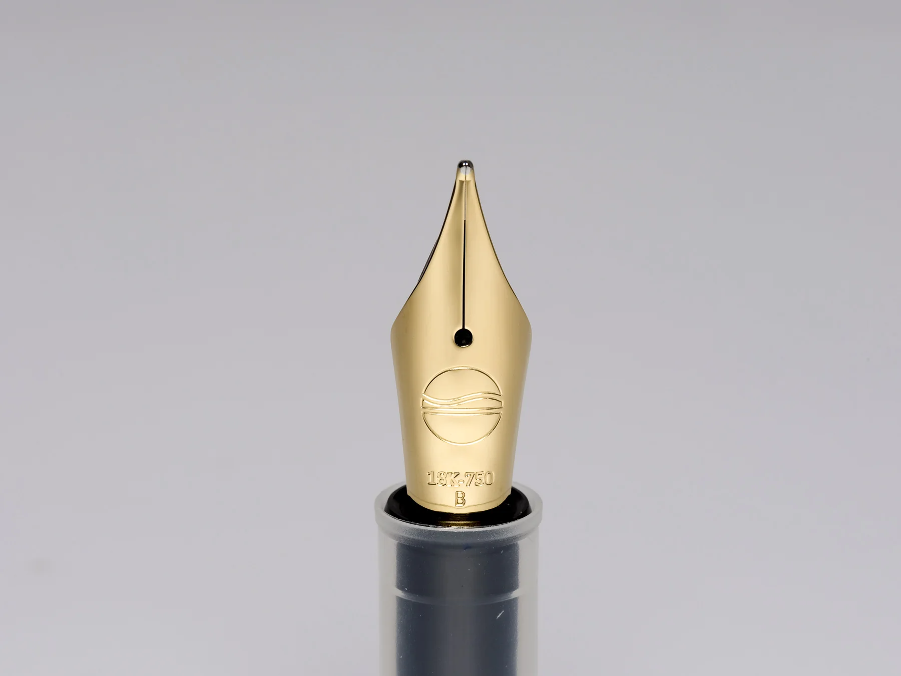 ELBWOOD-SCHREIBFEDER-18k 750-GELBGOLD-B-M-F-EF.JPG-62.jpg