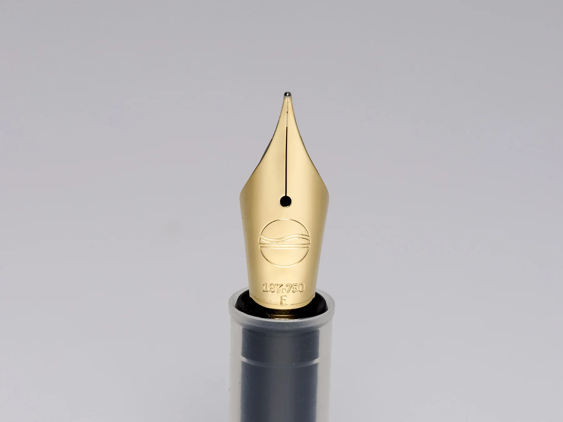 ELBWOOD-SCHREIBFEDER-18k 750-GELBGOLD-B-M-F-EF.JPG-63.jpg
