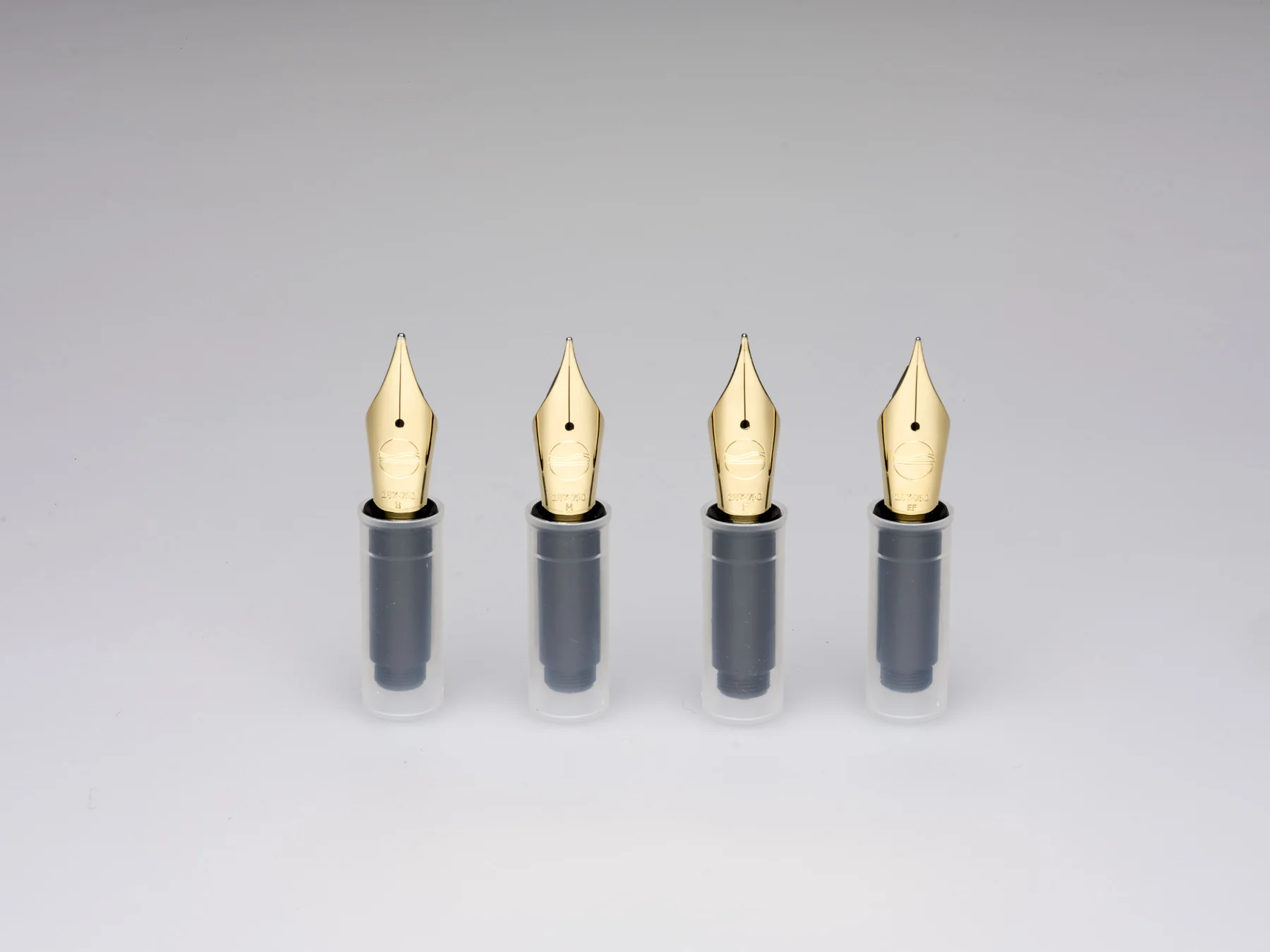 ELBWOOD-SCHREIBFEDER-18k 750-GELBGOLD-B-M-F-EF.JPG.jpg