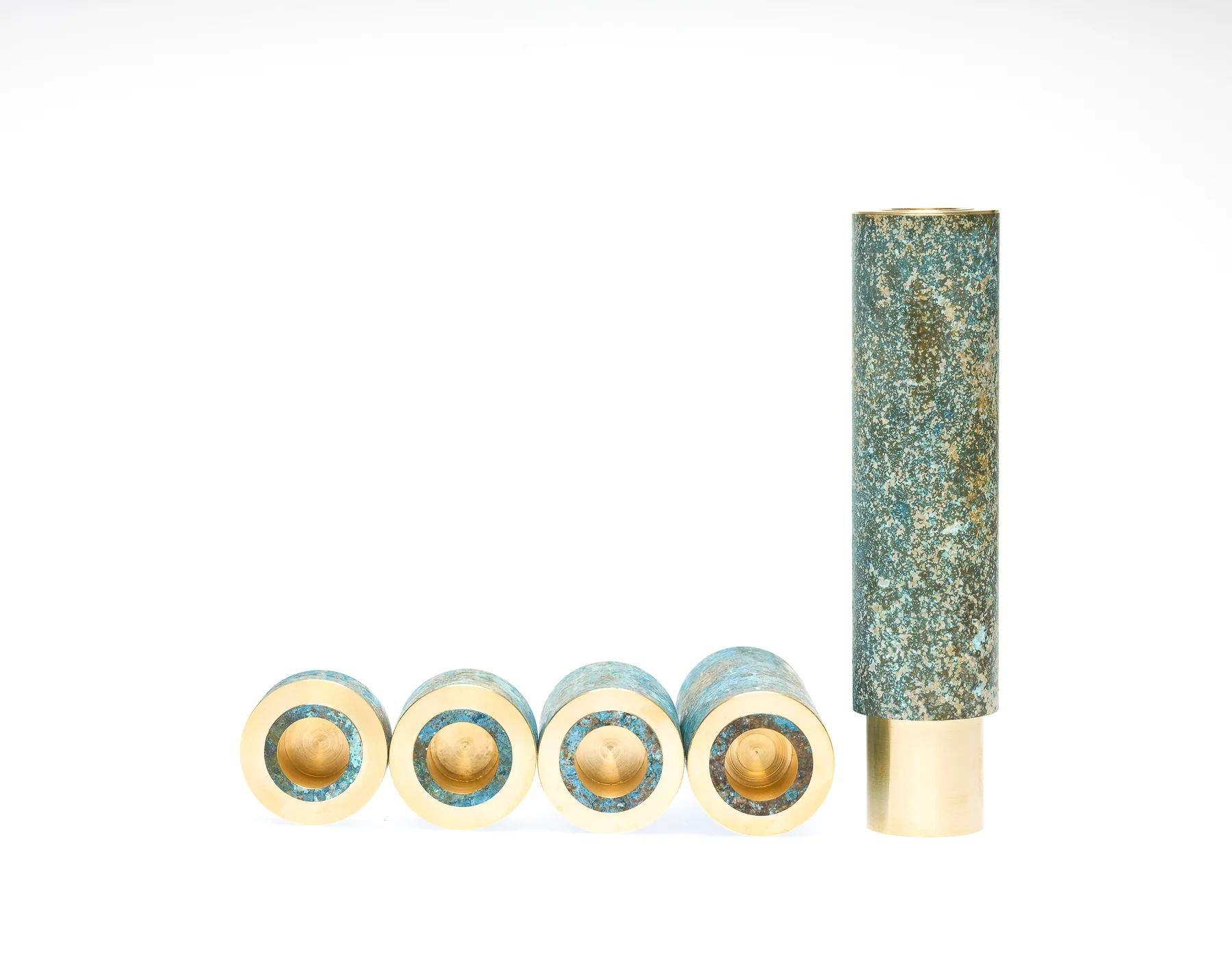 Kerzenständer-Candlestick, patiniertes Messing, blau, patinized brass, blue-5.jpg