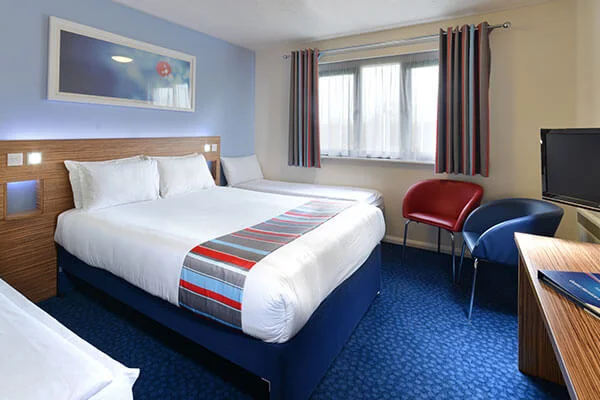 Phoenix_Park_bedroom.jpg