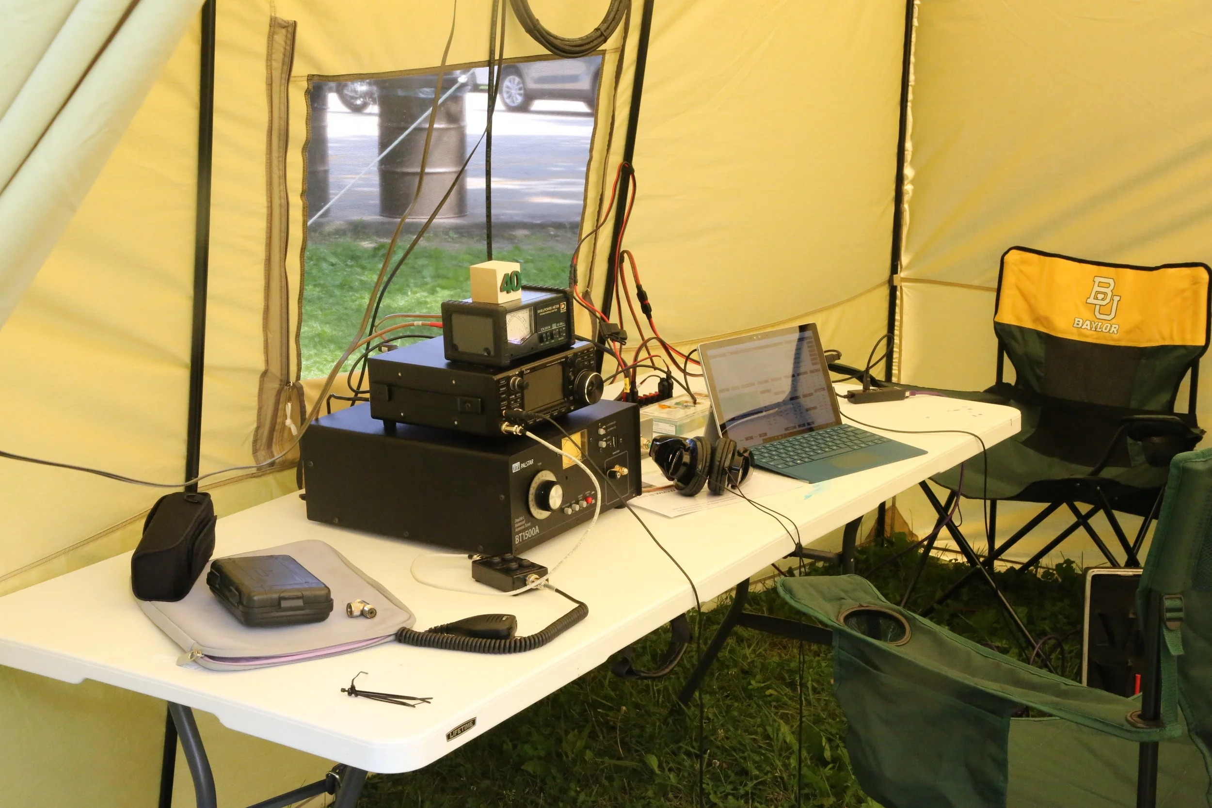 inside radio set up.jpg