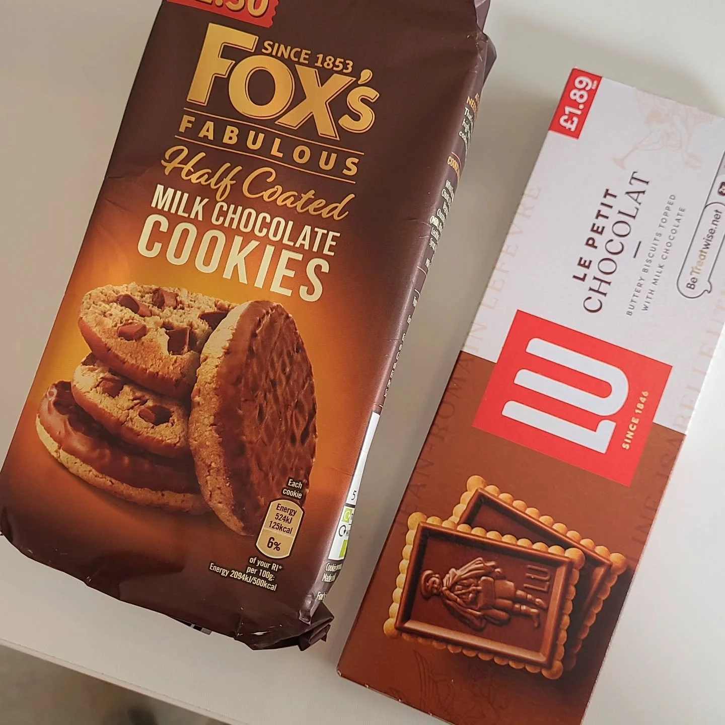 When one of our lovely customers brings you in a Friday treat 😋 😀 🥰
Thank you @jdlandscapesfencing 🥰🥰