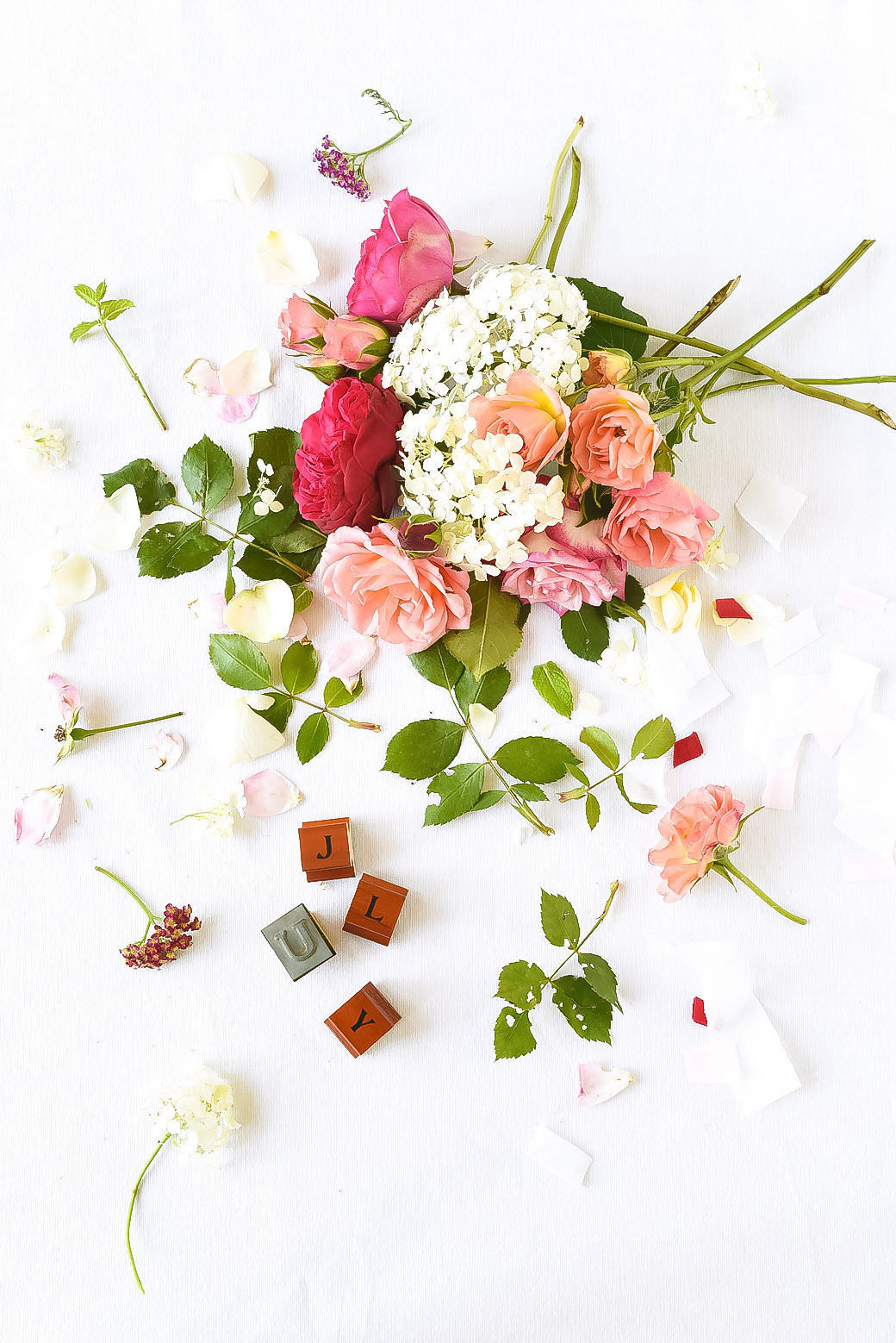 80 Beautifully Vibrant Floral Decor Ideas To Celebrate Summer