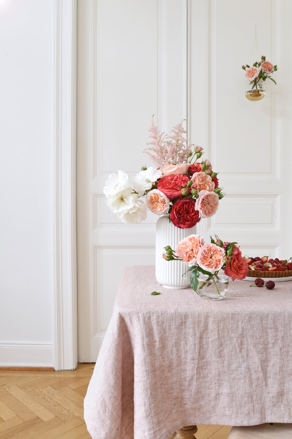 A Lovely Midsommer Garden Party Needs This Lemon Tart and These Flowers